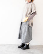 ベージュでやわらかなトップス　総柄　ふんわり裾幅　K124