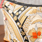 煌びやかなポーチ　正絹金襴　和柄　K088