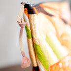 豪華なポーチ　金襴　唐草模様　K106