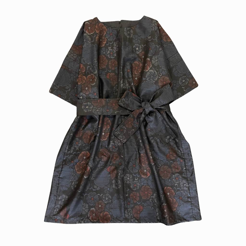 大島紬を使用した紺色のワンピース K176