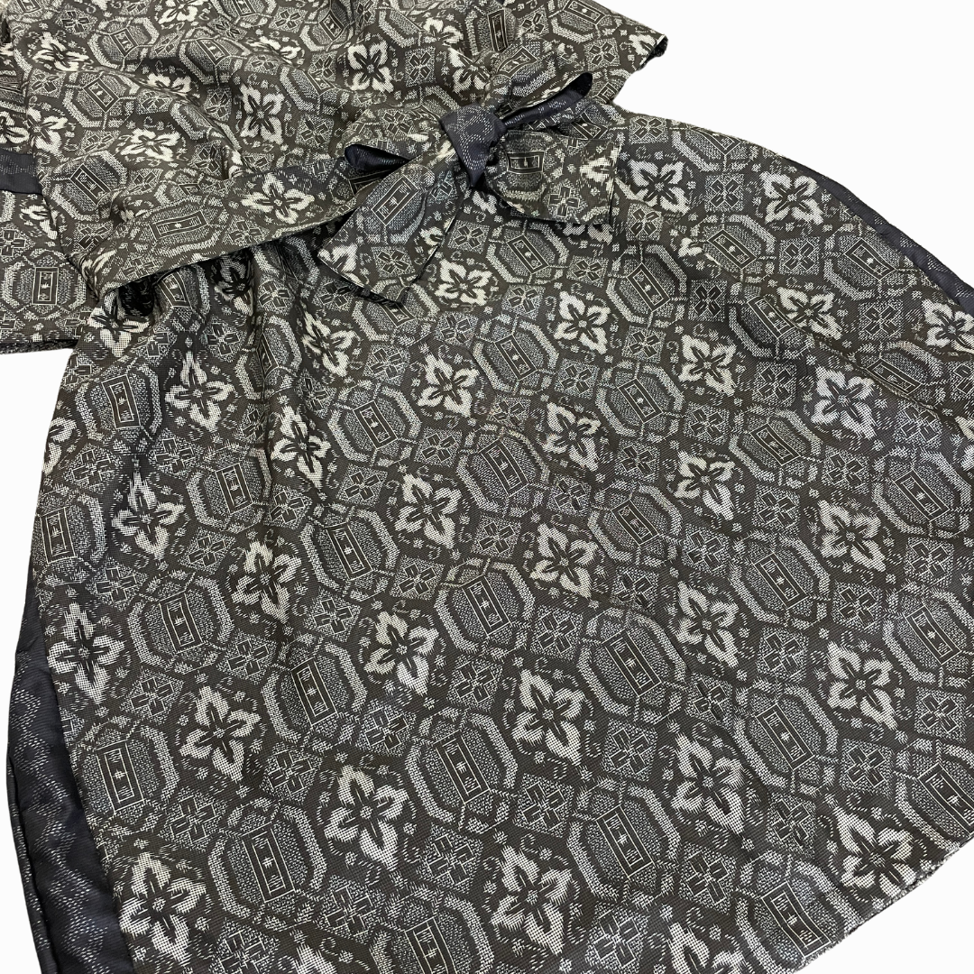 大島紬を使用した灰色のワンピース K190