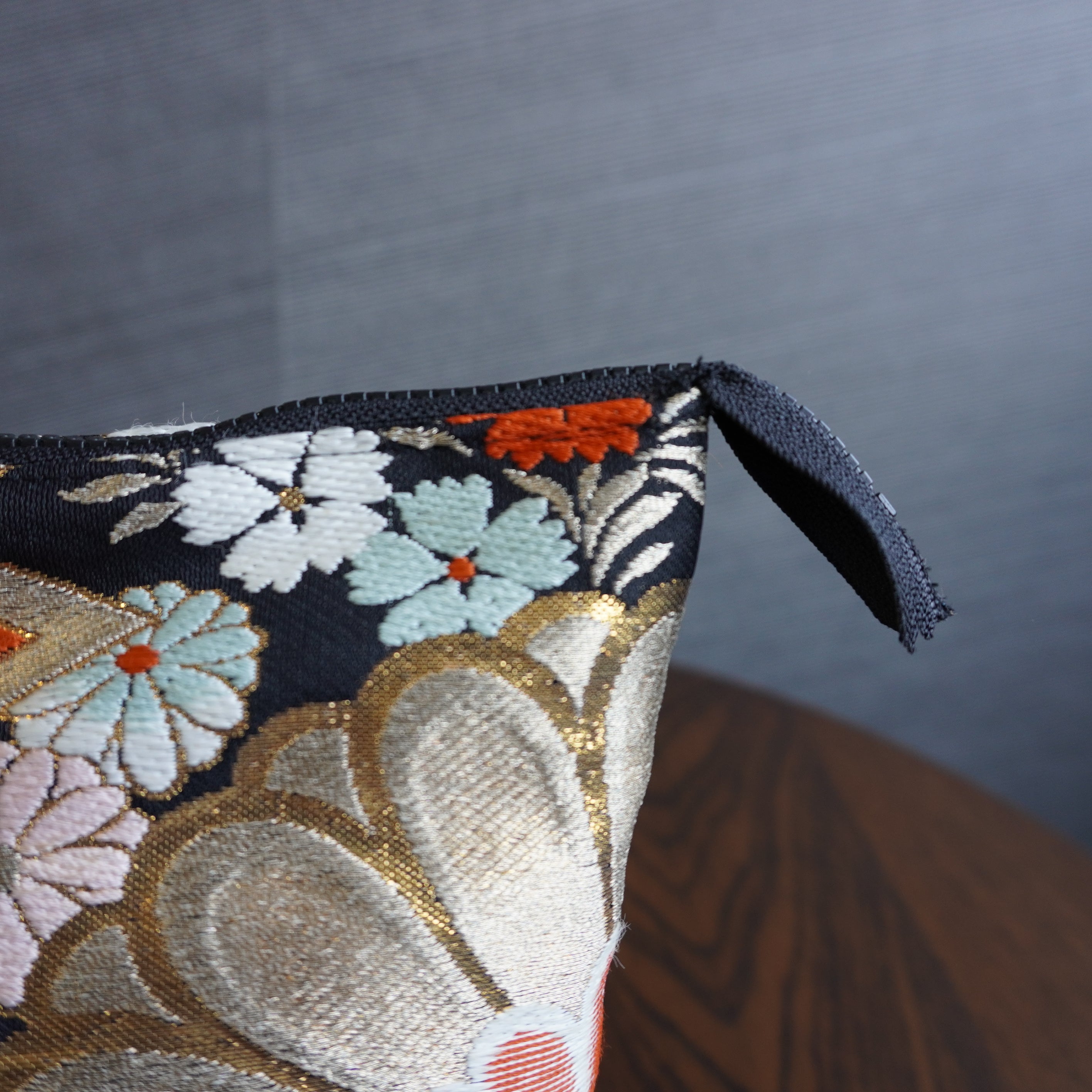 着物帯を使用したポーチ　K156