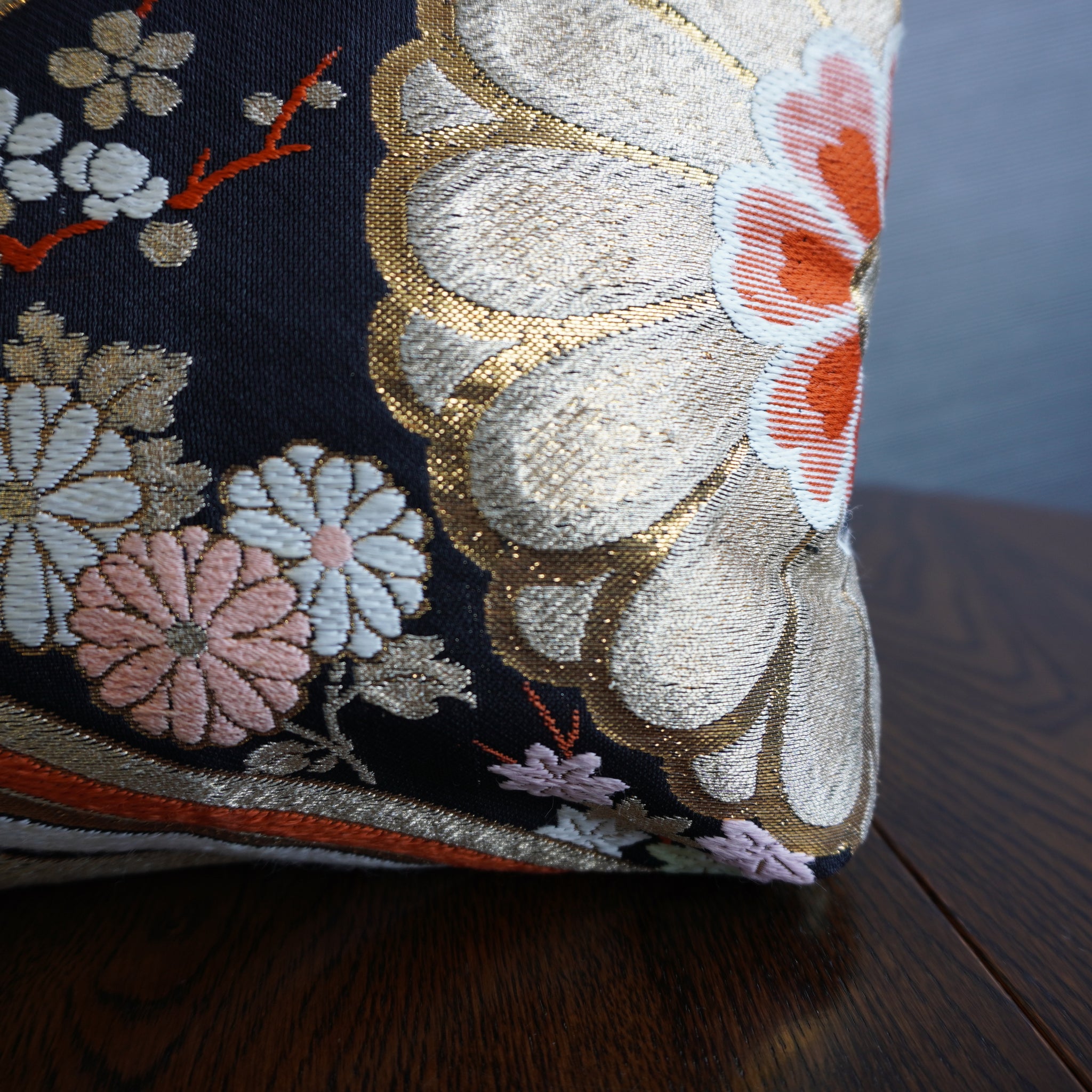 着物帯を使用したポーチ　K156