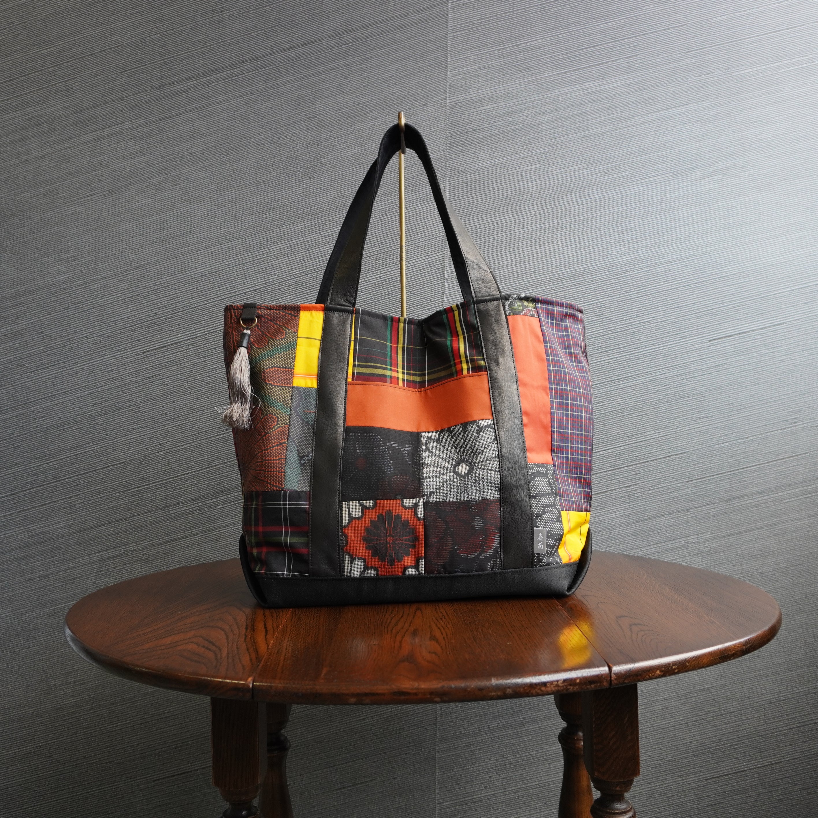 パッチワーク仕様のトートバッグ K157