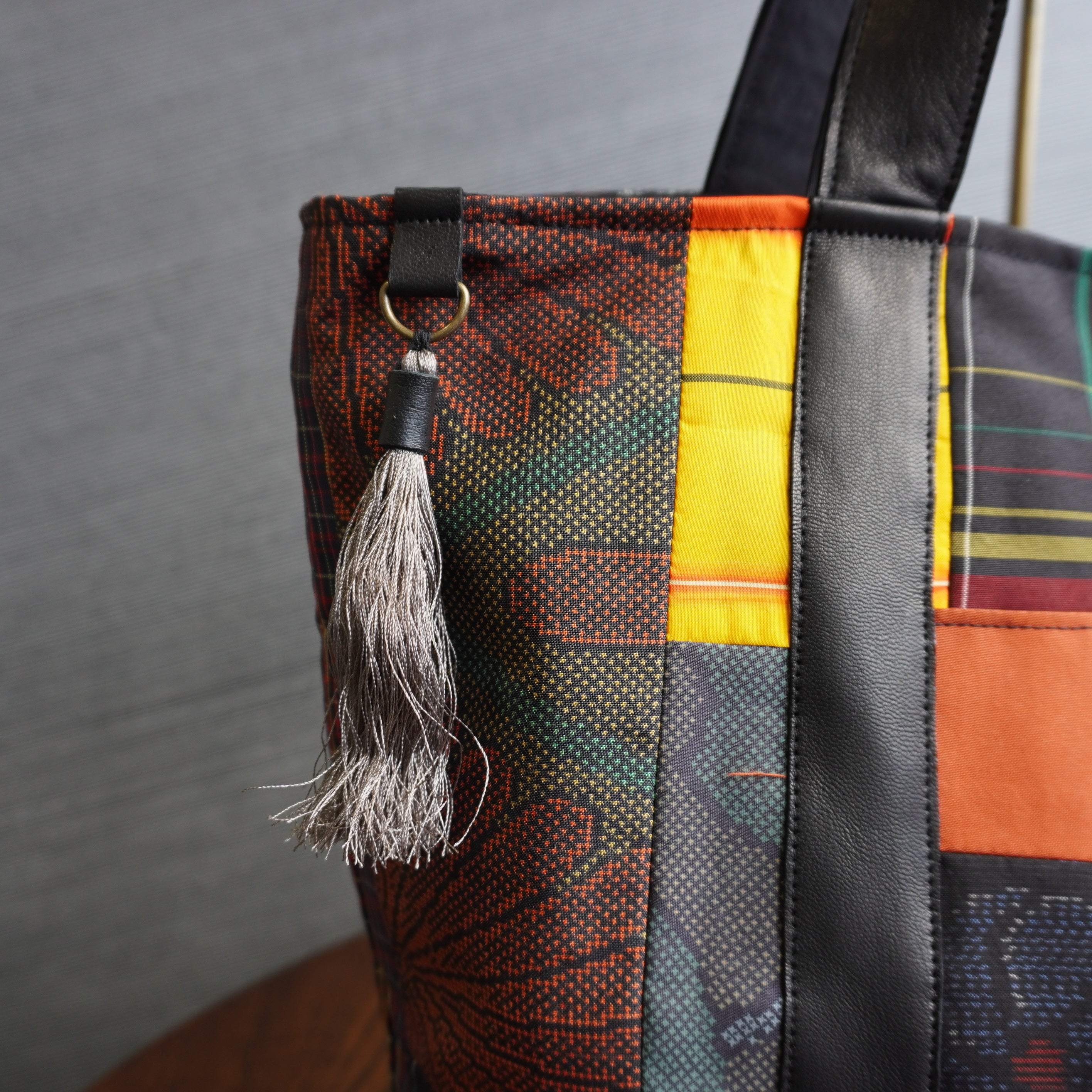 パッチワーク仕様のトートバッグ K157