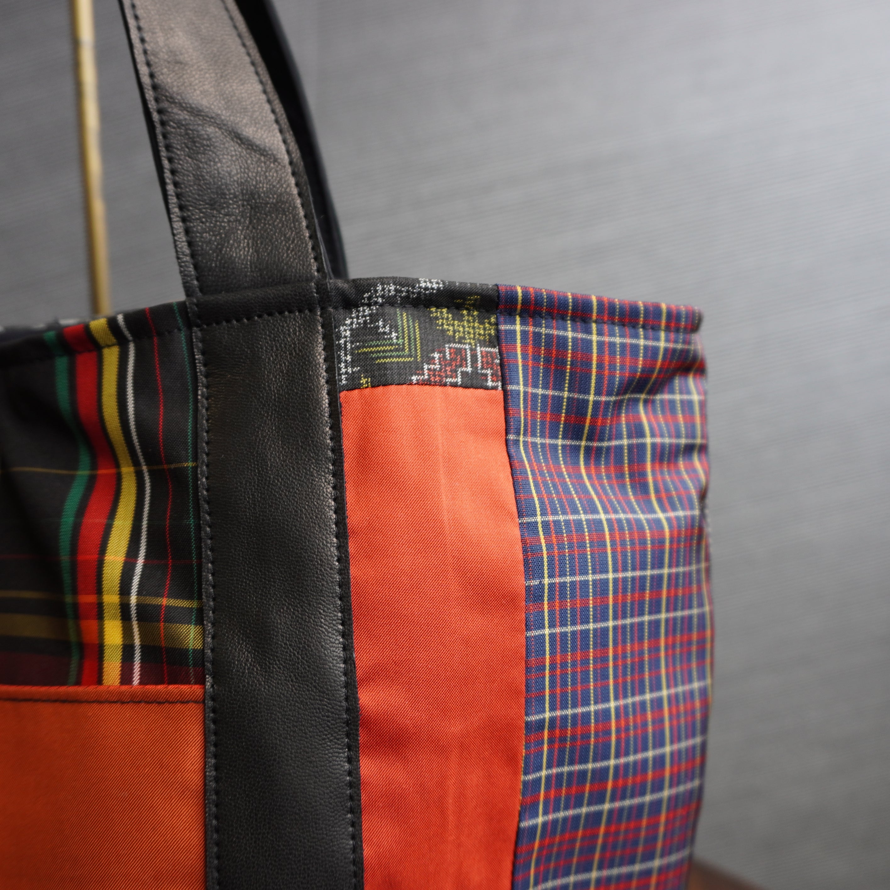 パッチワーク仕様のトートバッグ K157