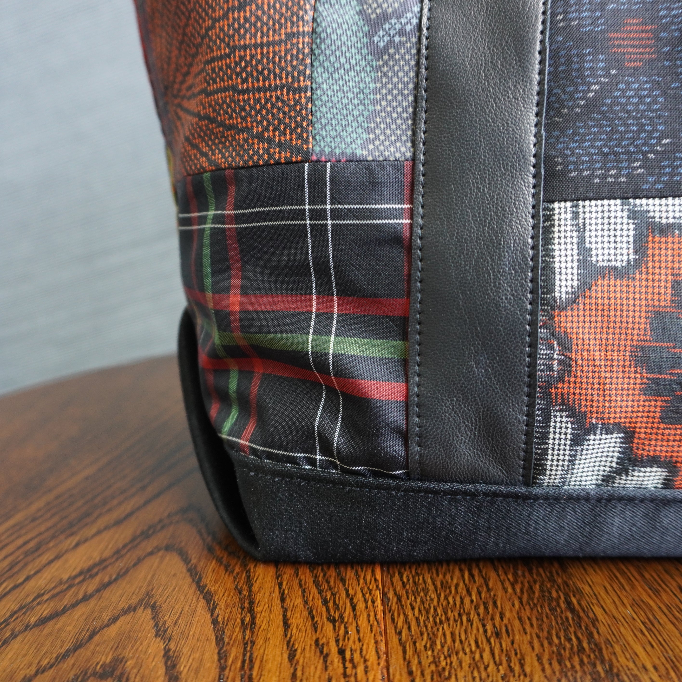 パッチワーク仕様のトートバッグ K157