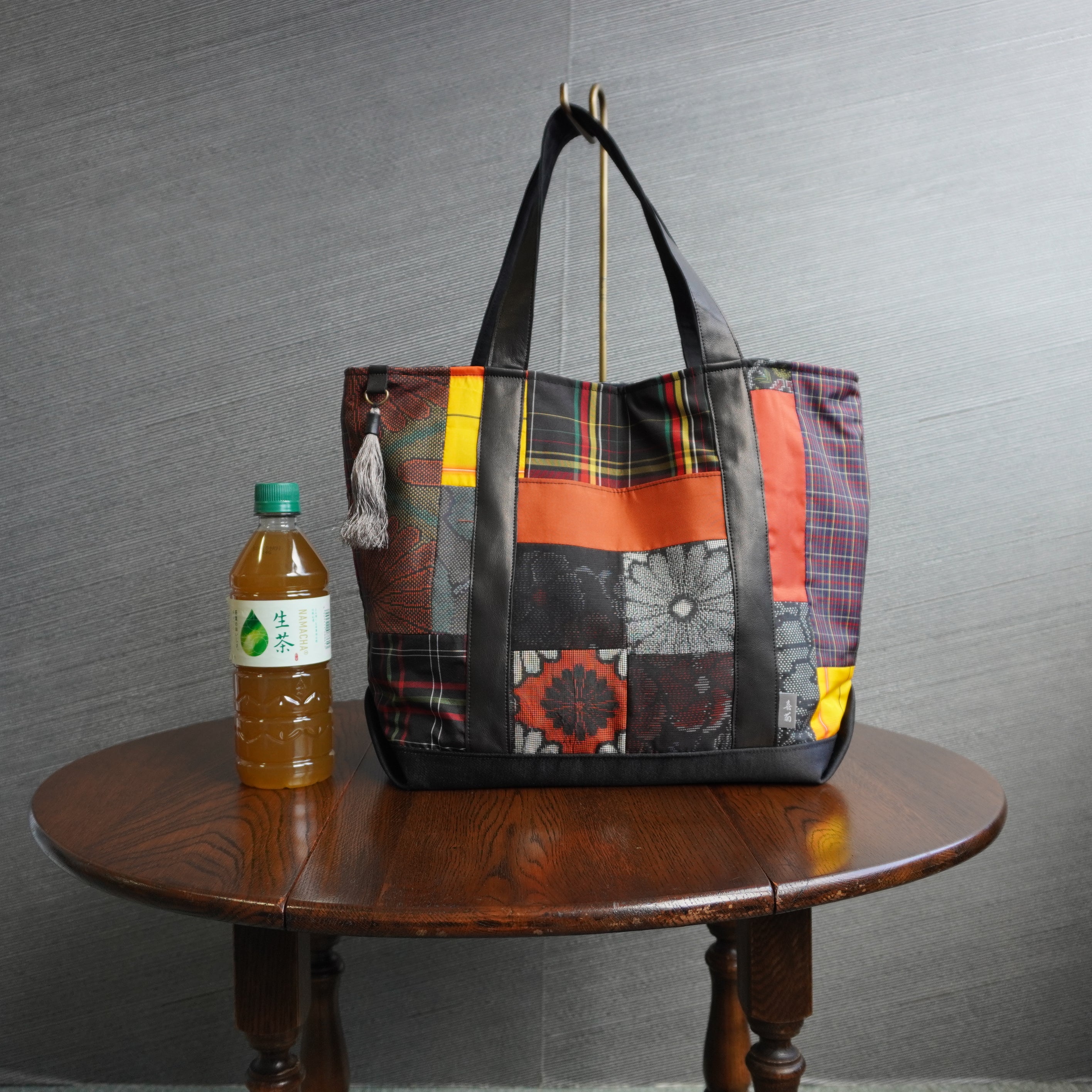 パッチワーク仕様のトートバッグ K157