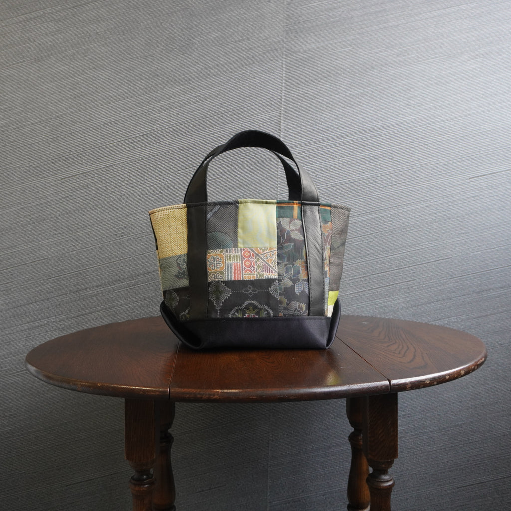 パッチワーク仕様のミニトートバッグ K158