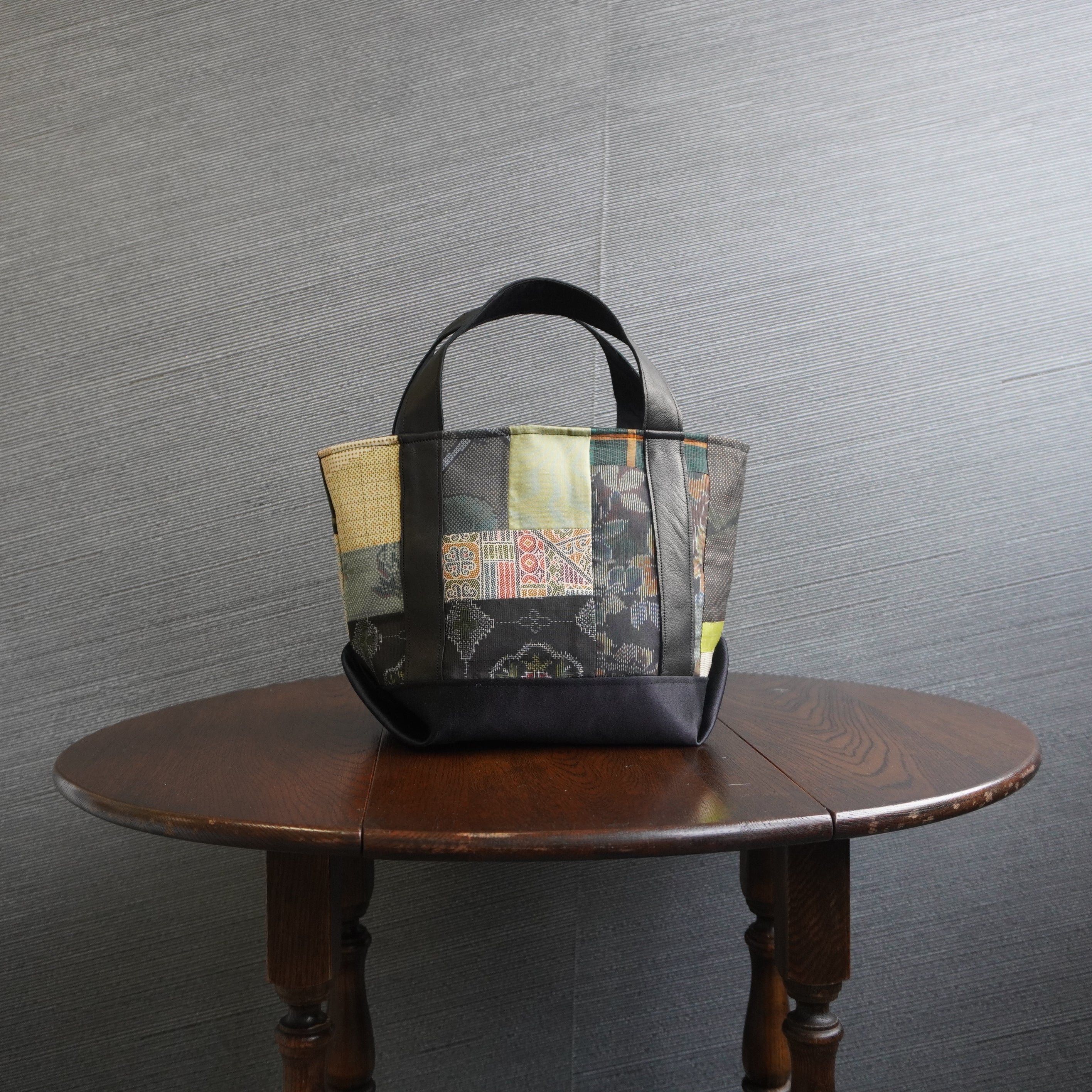 パッチワーク仕様のミニトートバッグ K158