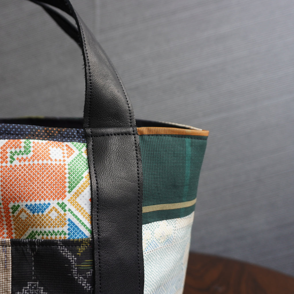 パッチワーク仕様のミニトートバッグ K158