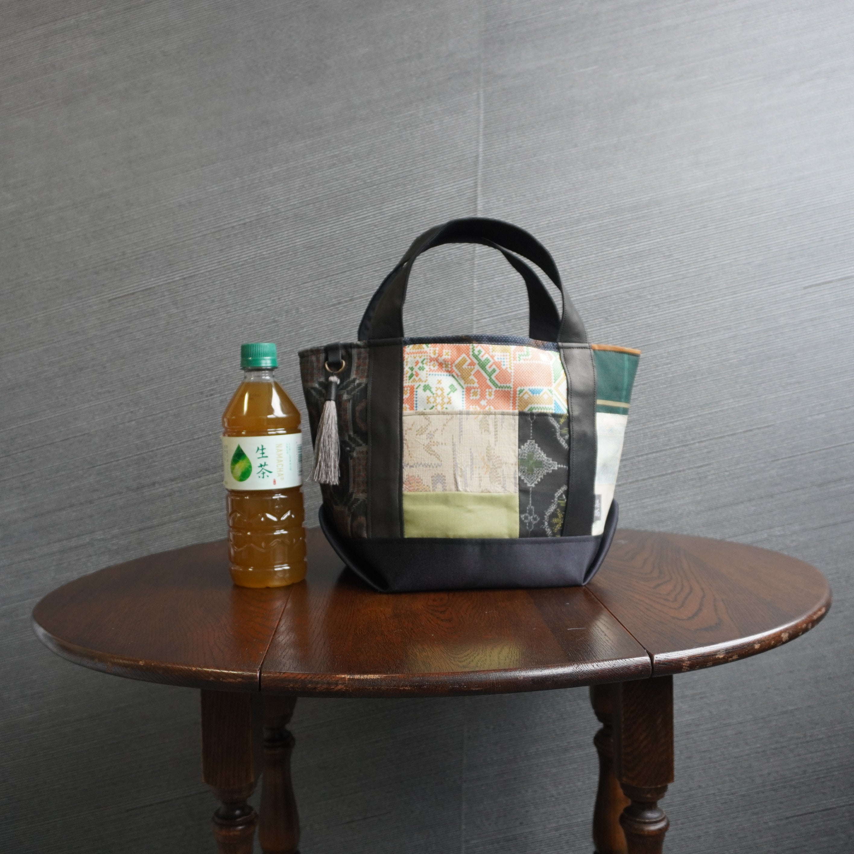 パッチワーク仕様のミニトートバッグ K158