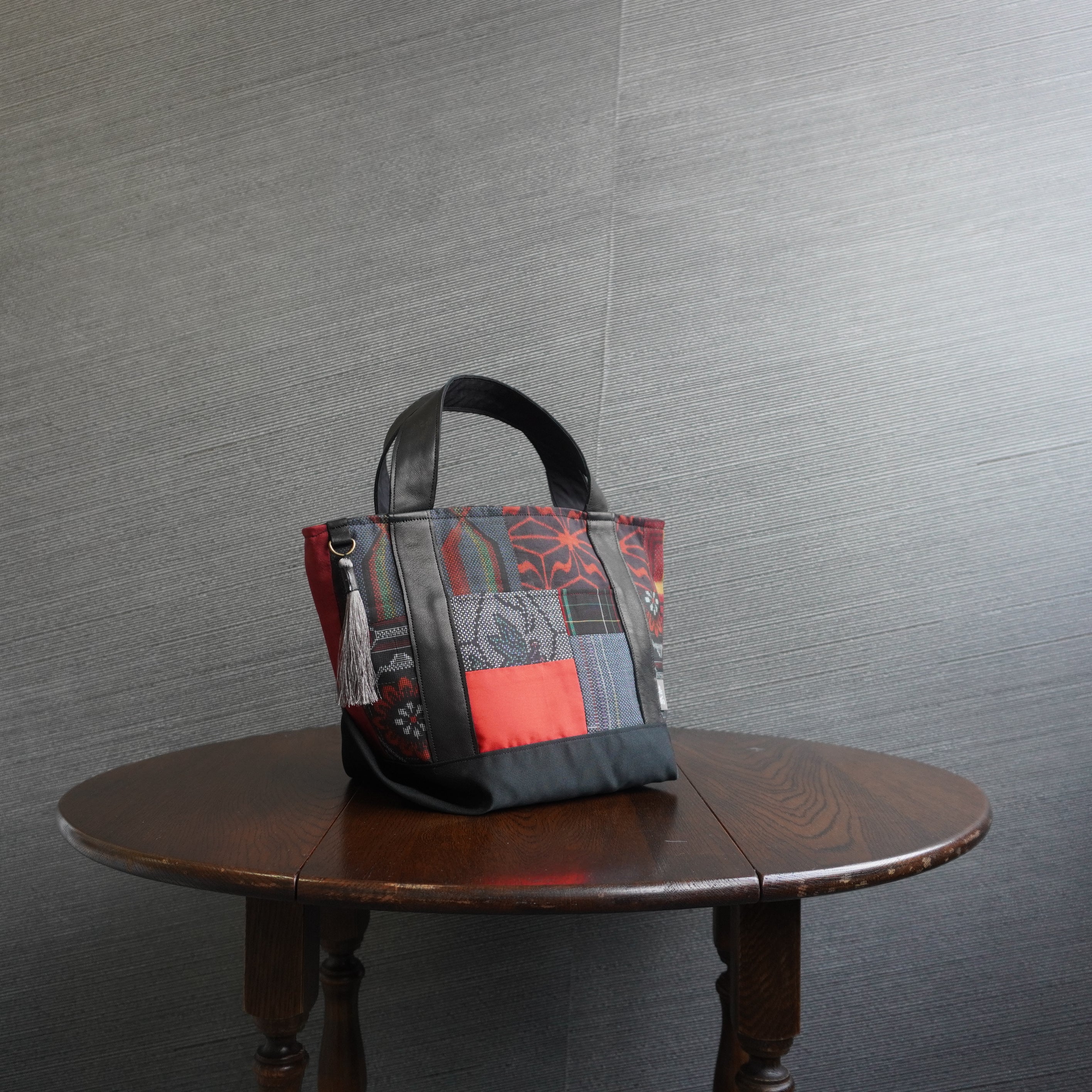 パッチワーク仕様のミニトートバッグ K159