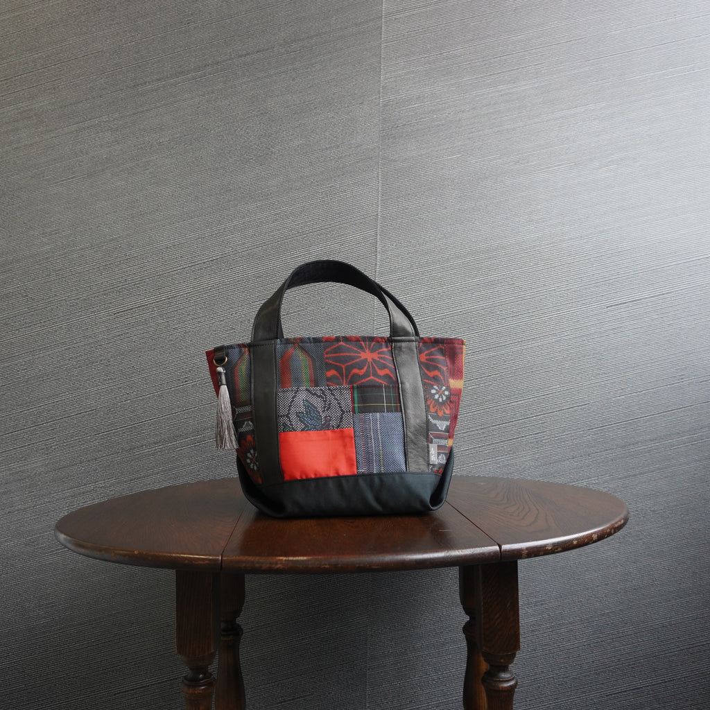 パッチワーク仕様のミニトートバッグ K159