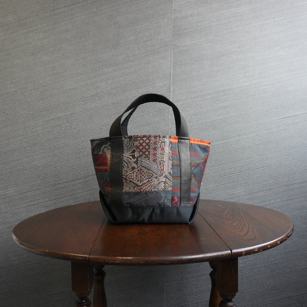 パッチワーク仕様のミニトートバッグ K159