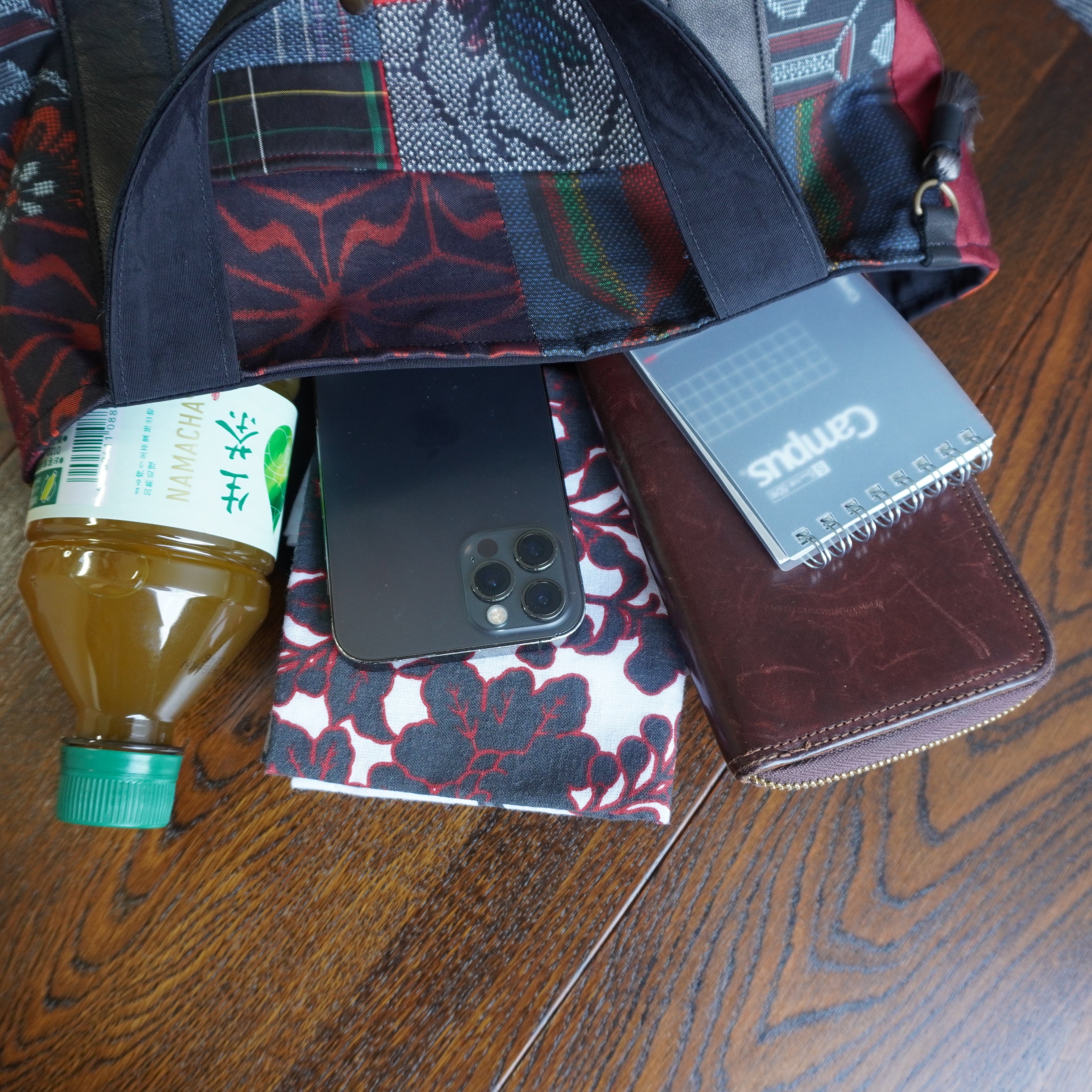 パッチワーク仕様のミニトートバッグ K159