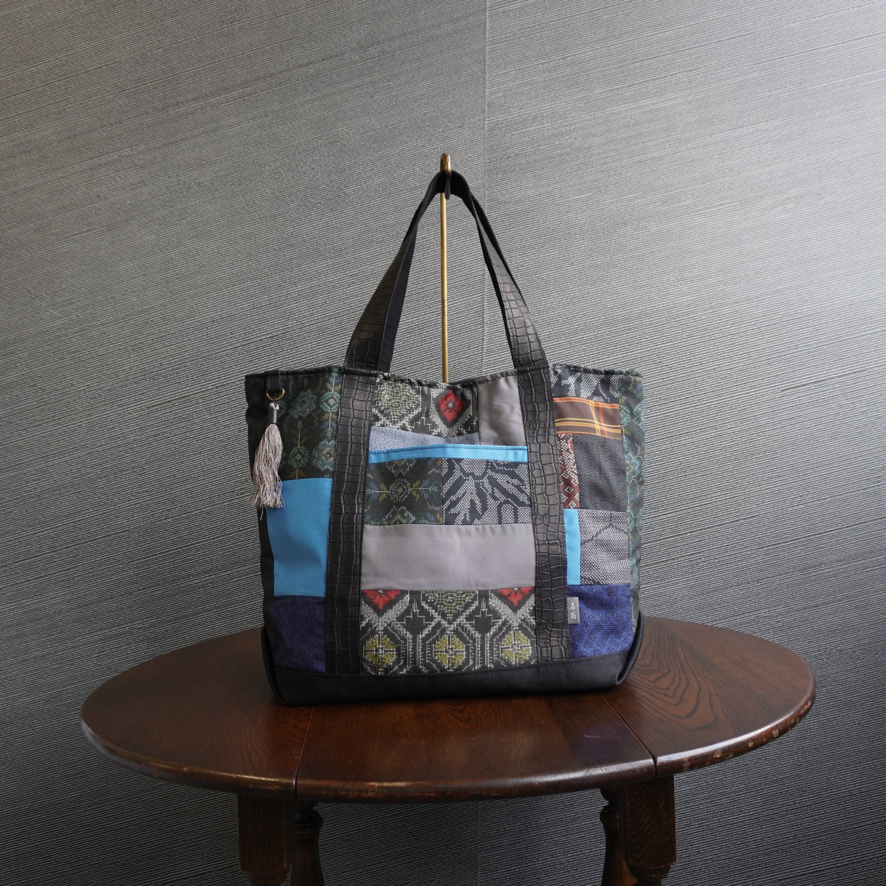 パッチワーク仕様のトートバッグ K163