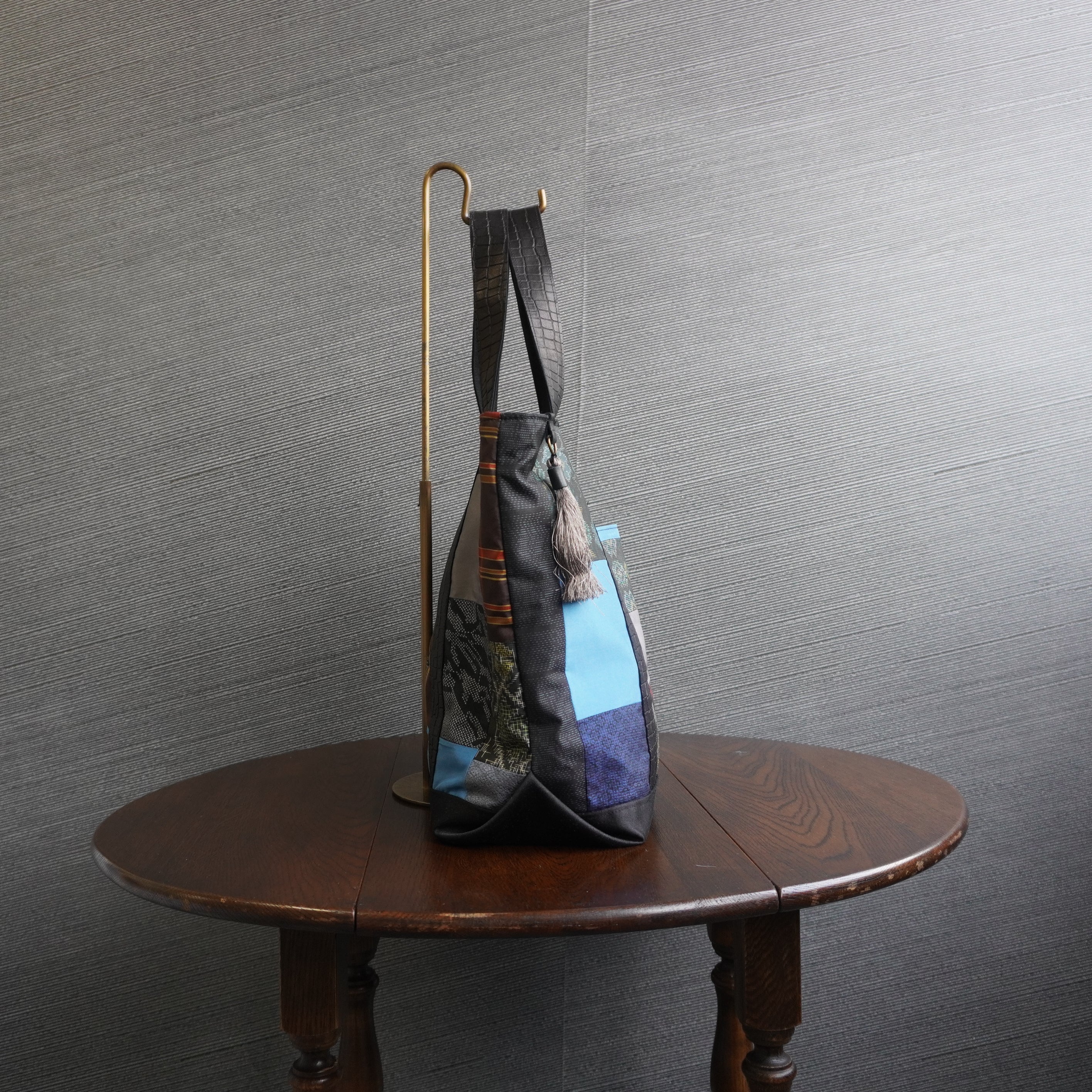 パッチワーク仕様のトートバッグ K163