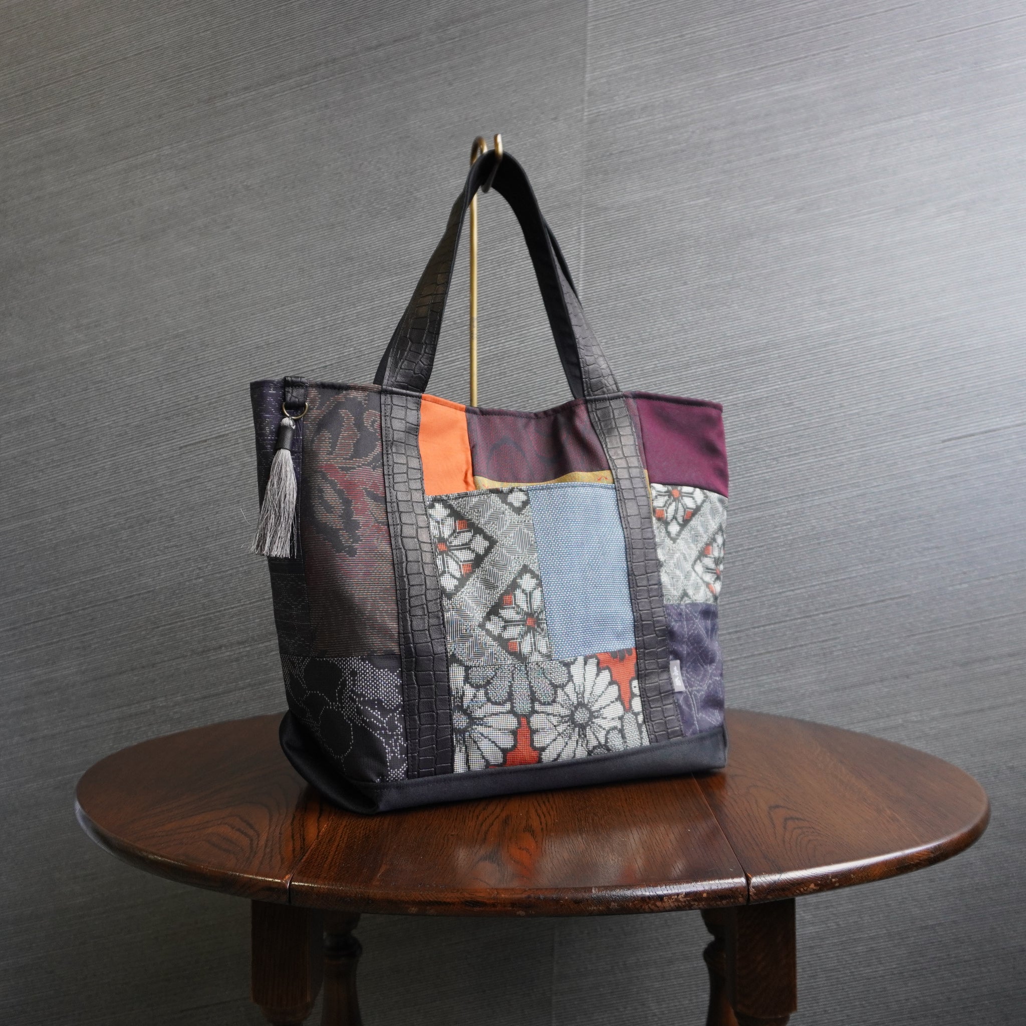 パッチワーク仕様のトートバッグ K177