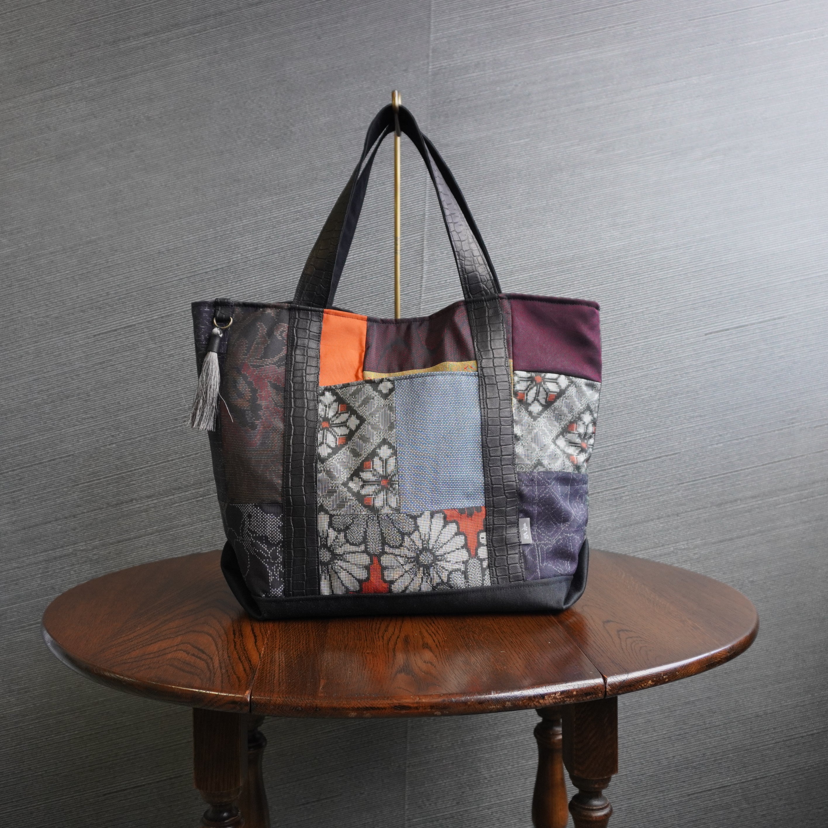 パッチワーク仕様のトートバッグ K177