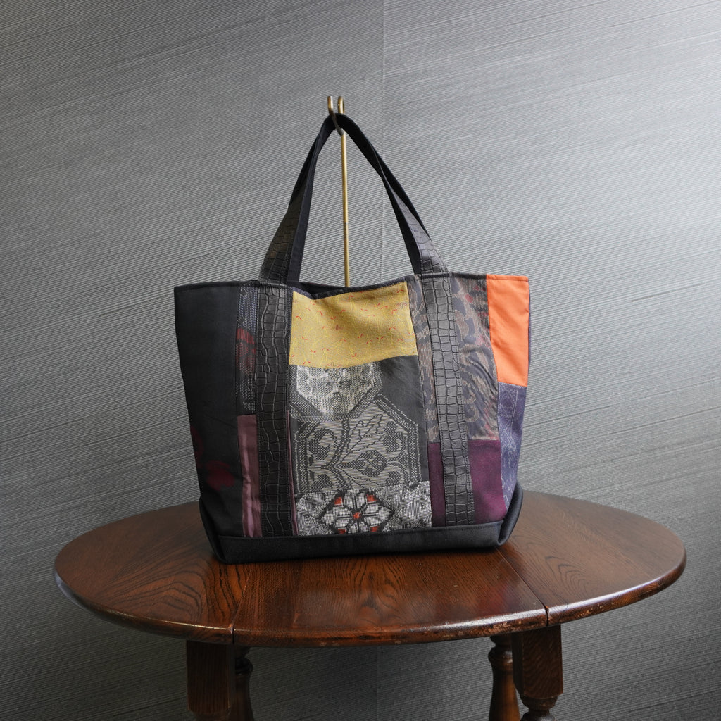 パッチワーク仕様のトートバッグ K177
