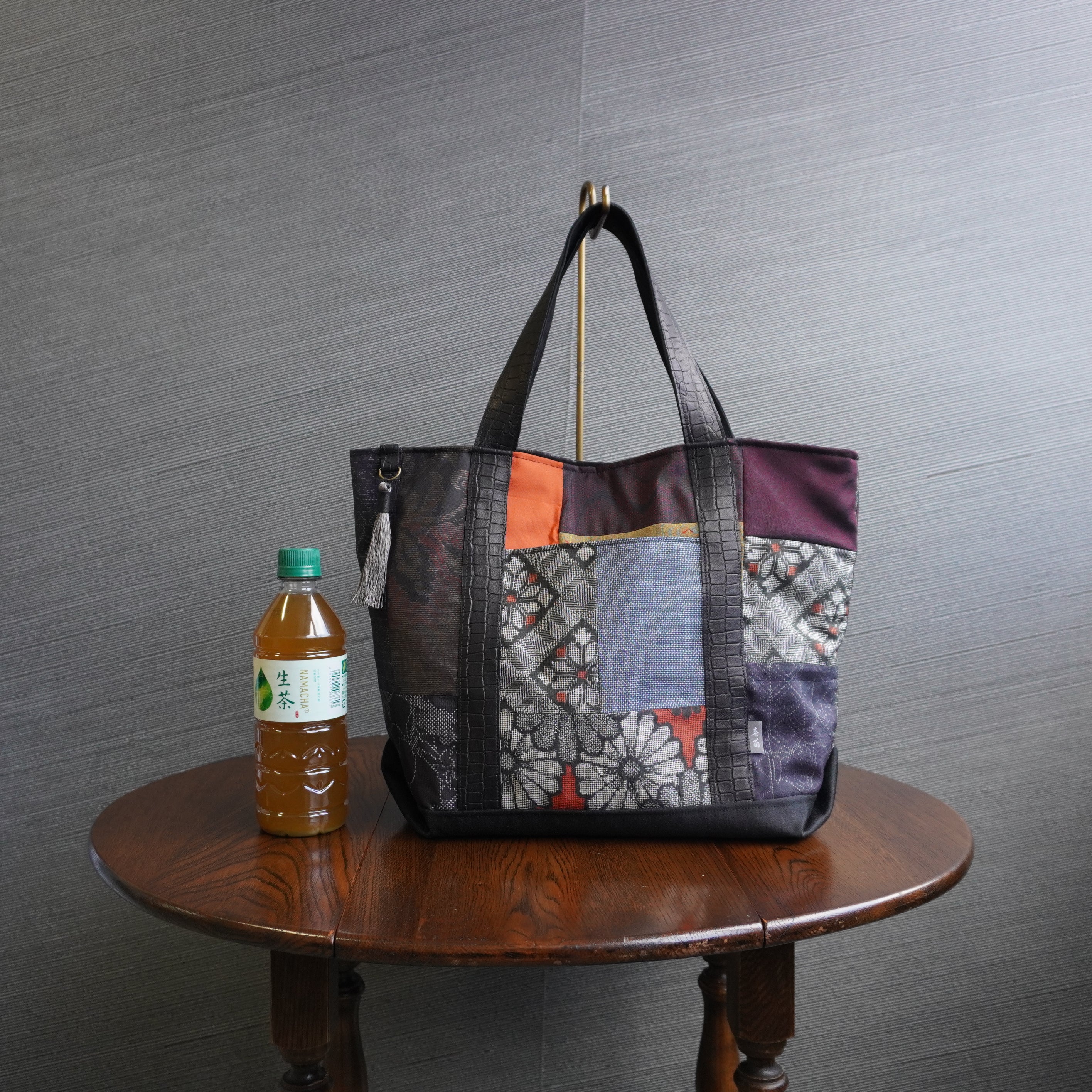 パッチワーク仕様のトートバッグ K177