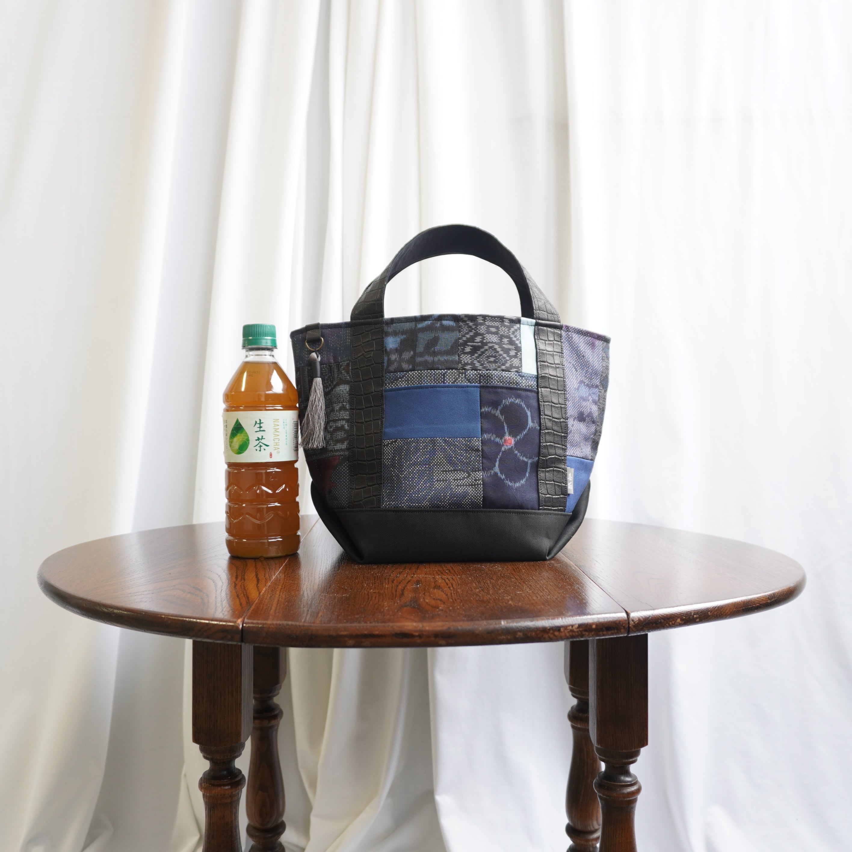 パッチワーク仕様のミニトートバッグ　K242