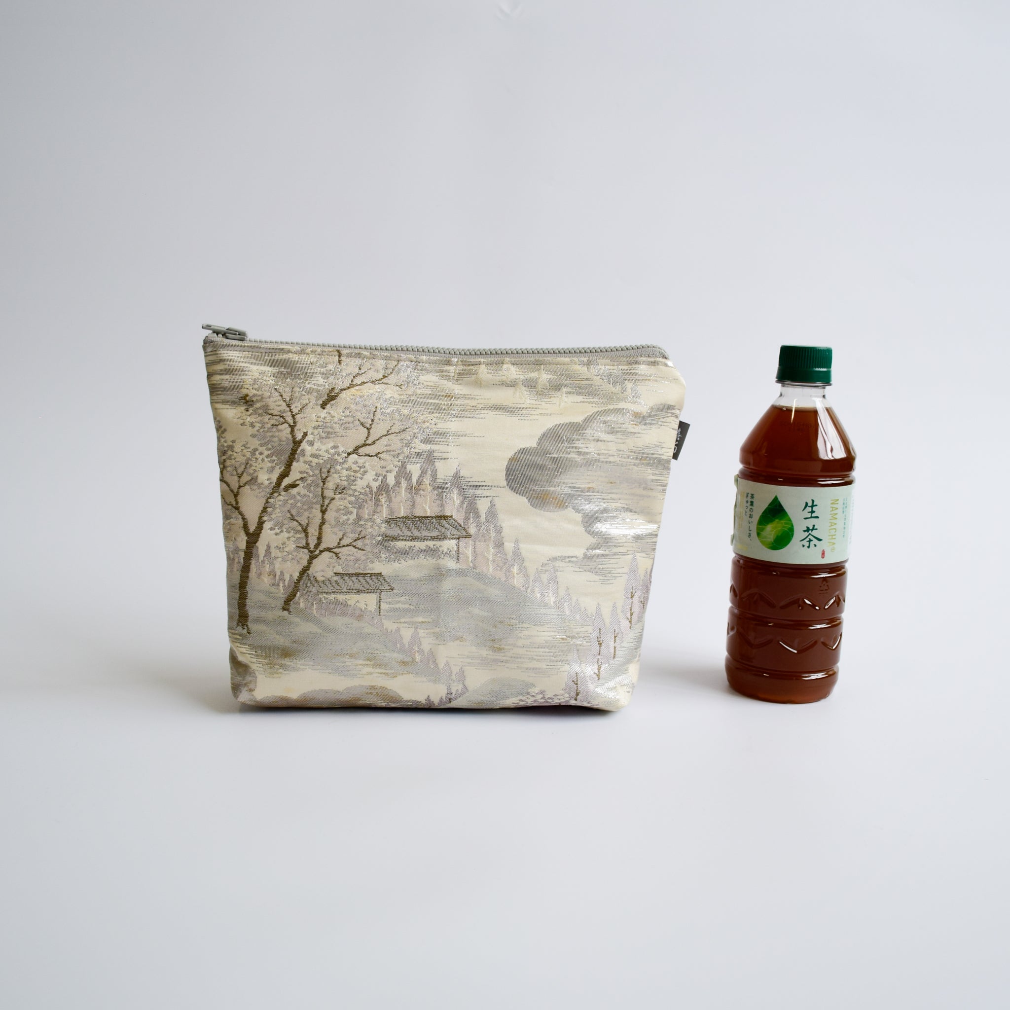 Pouch using kimono obi K228