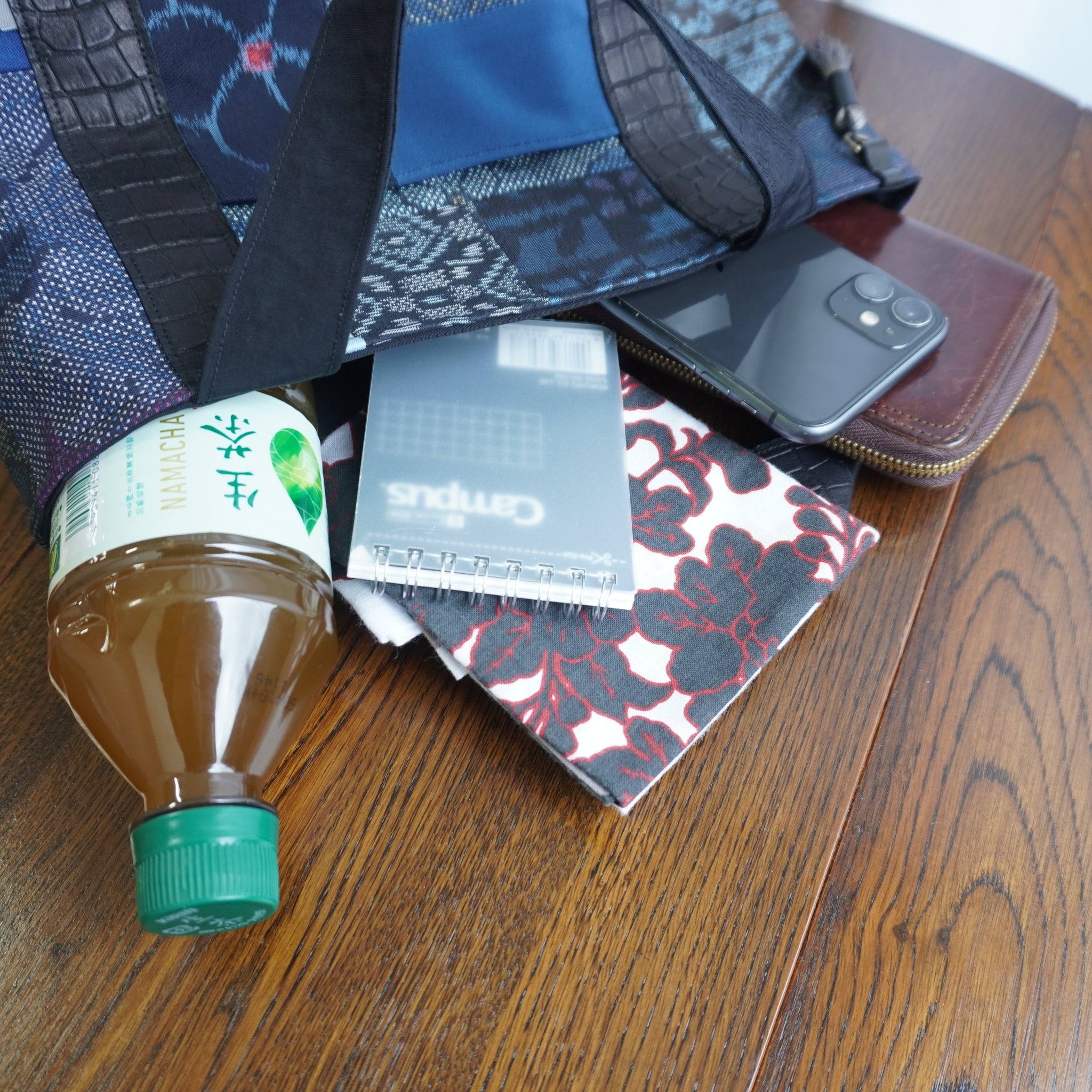 パッチワーク仕様のミニトートバッグ　K242