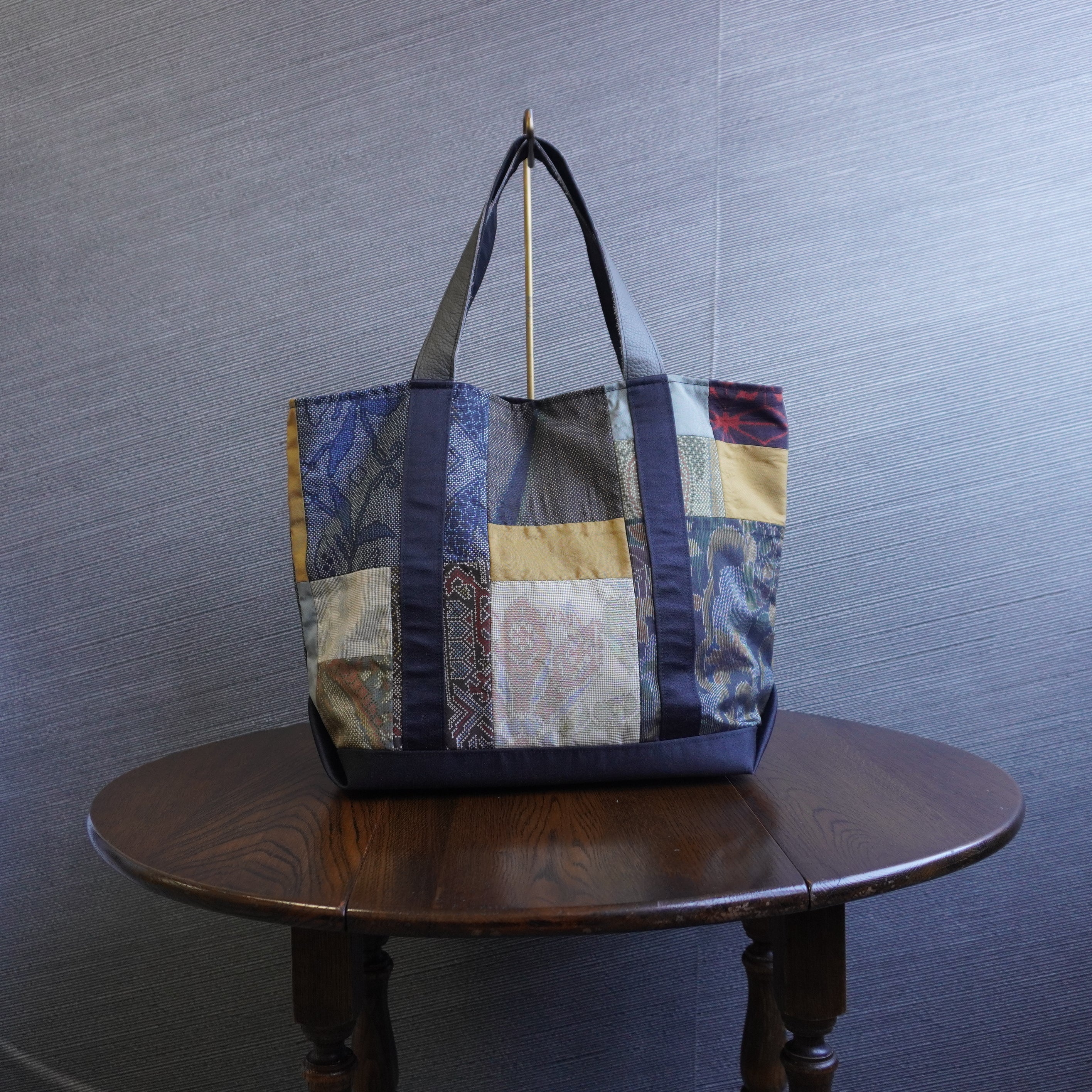 パッチワーク仕様のトートバッグ K179