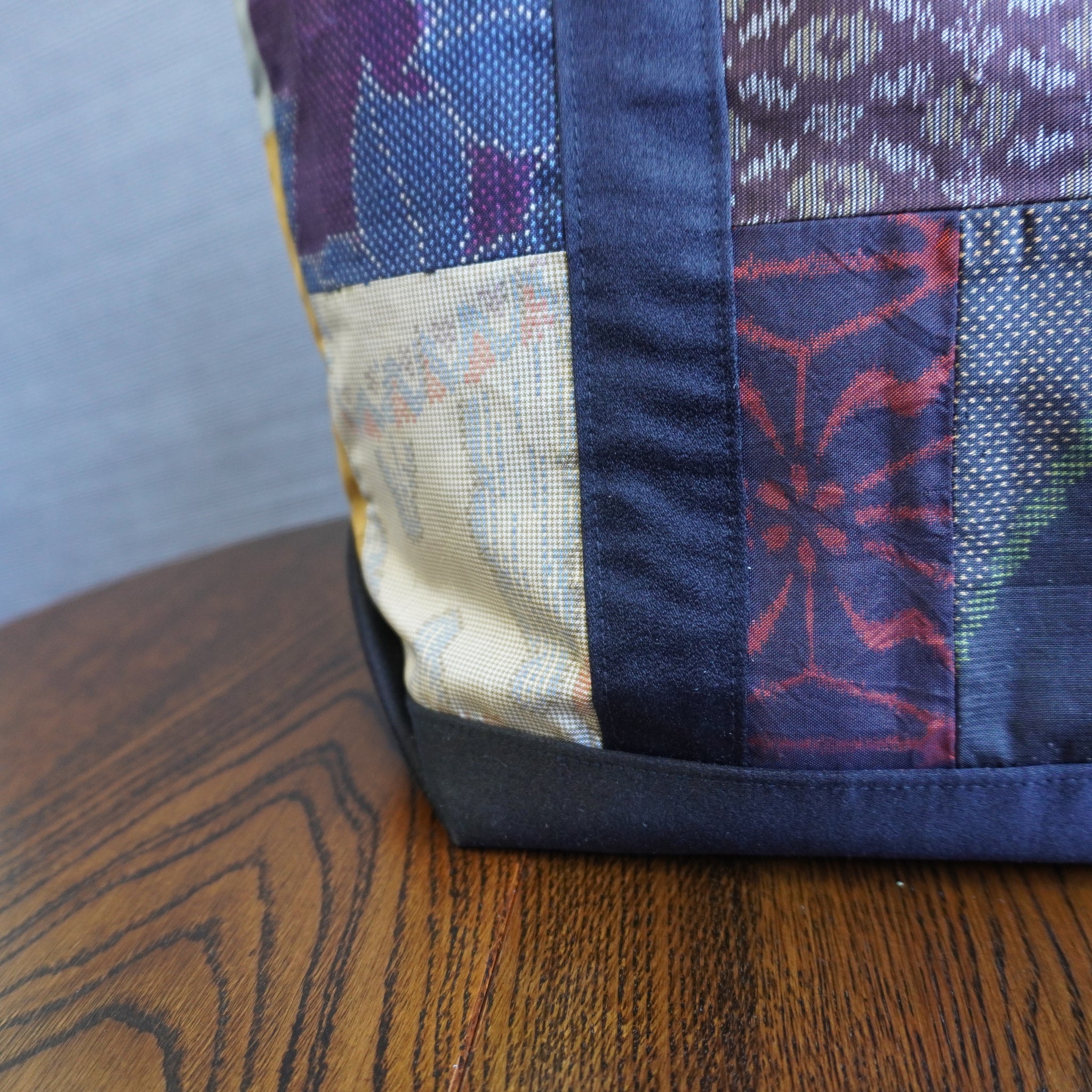 パッチワーク仕様のトートバッグ K179