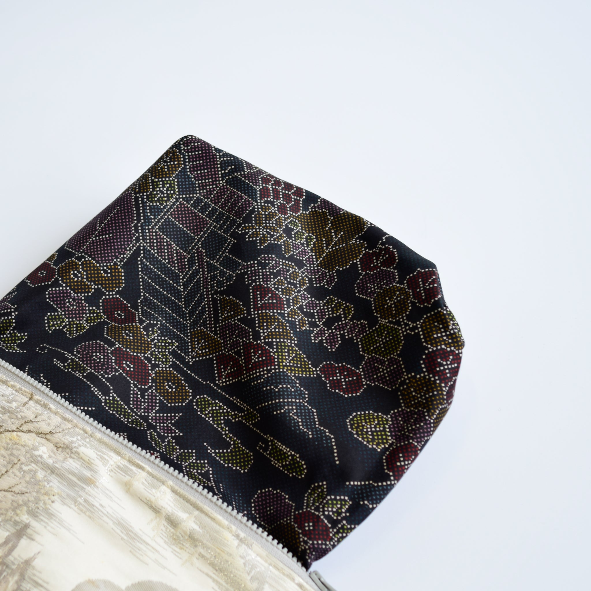Pouch using kimono obi K228