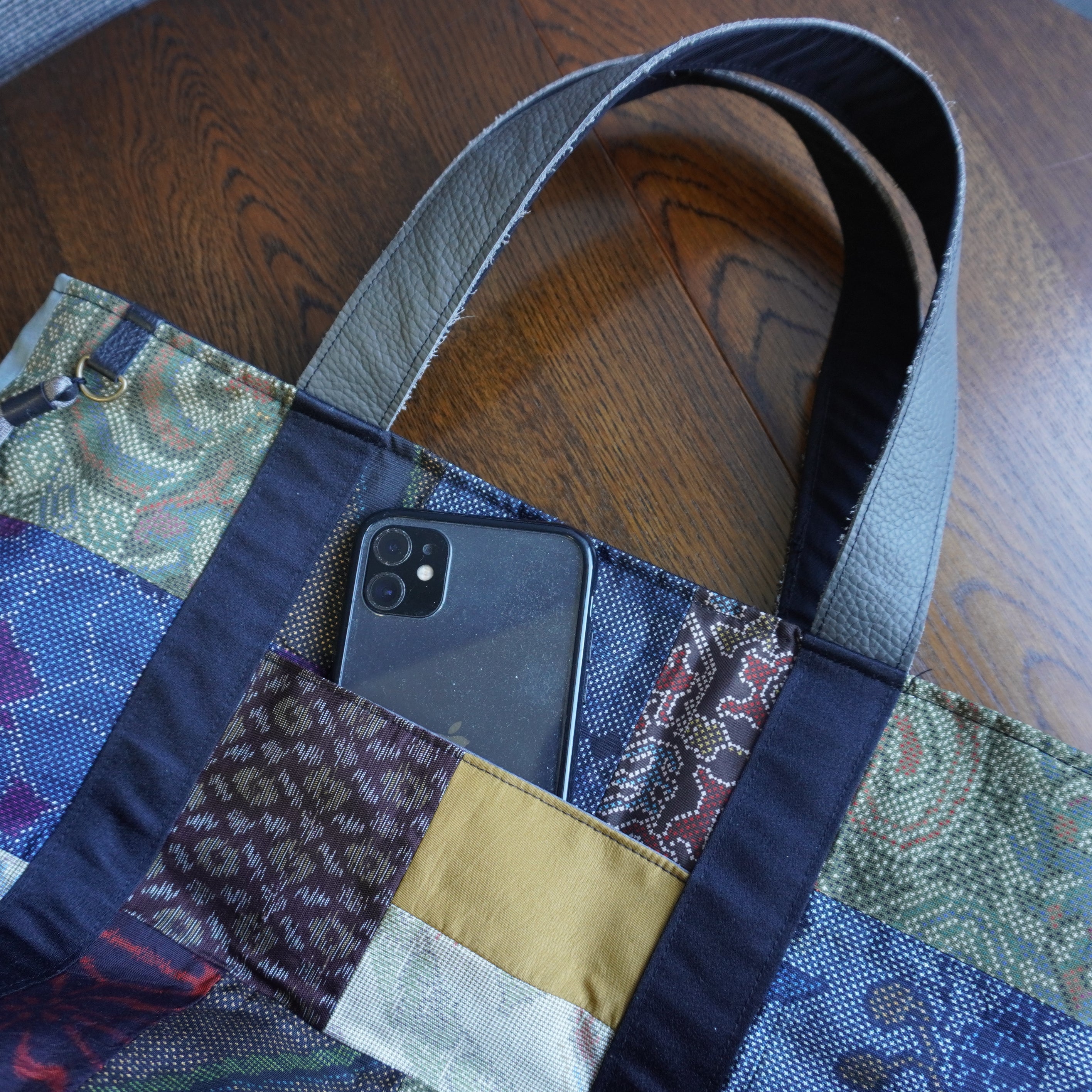 パッチワーク仕様のトートバッグ K179