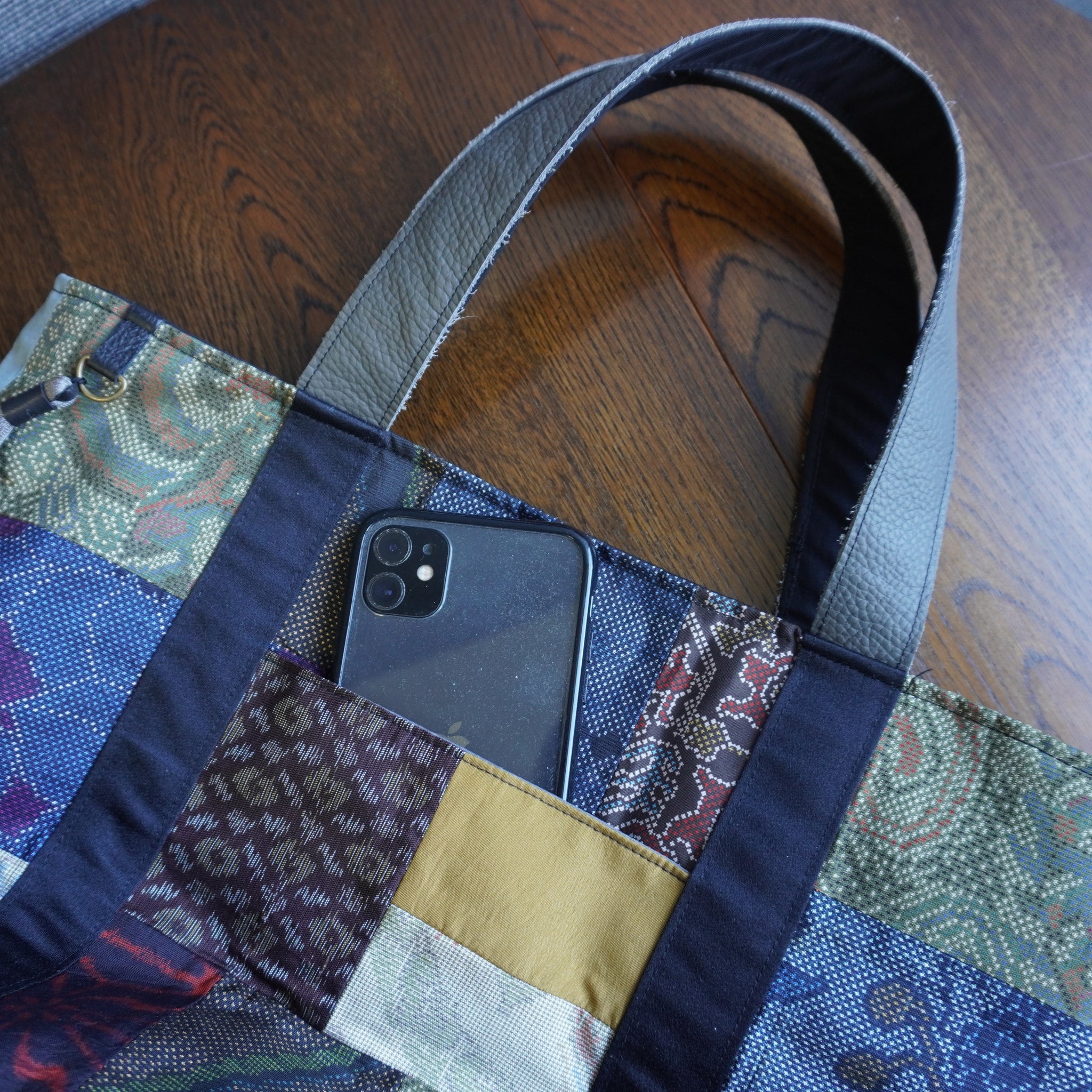 パッチワーク仕様のトートバッグ K179