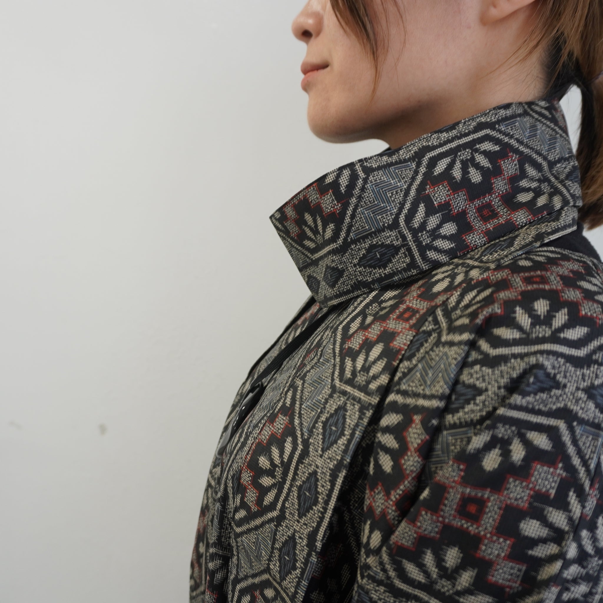 大島紬を使用した黒色のワンピース K207