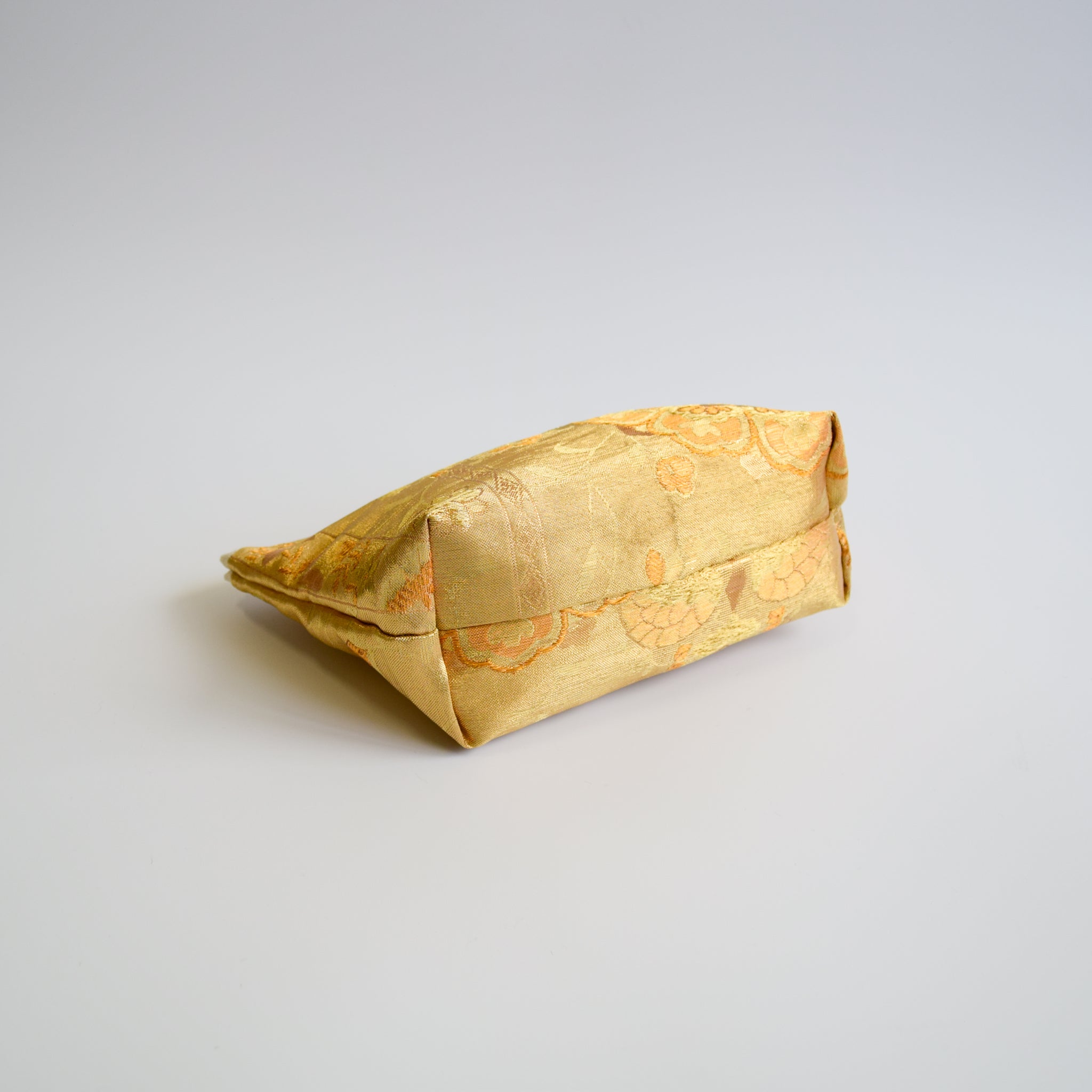 Pouch using kimono obi K228