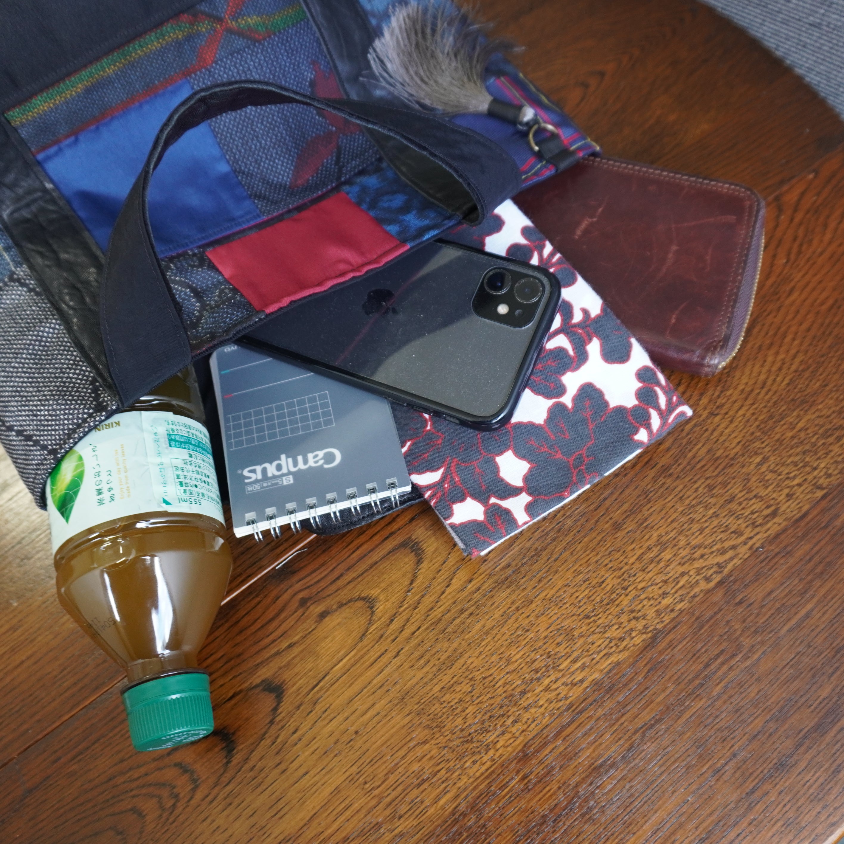 パッチワーク仕様のミニトートバッグ K181