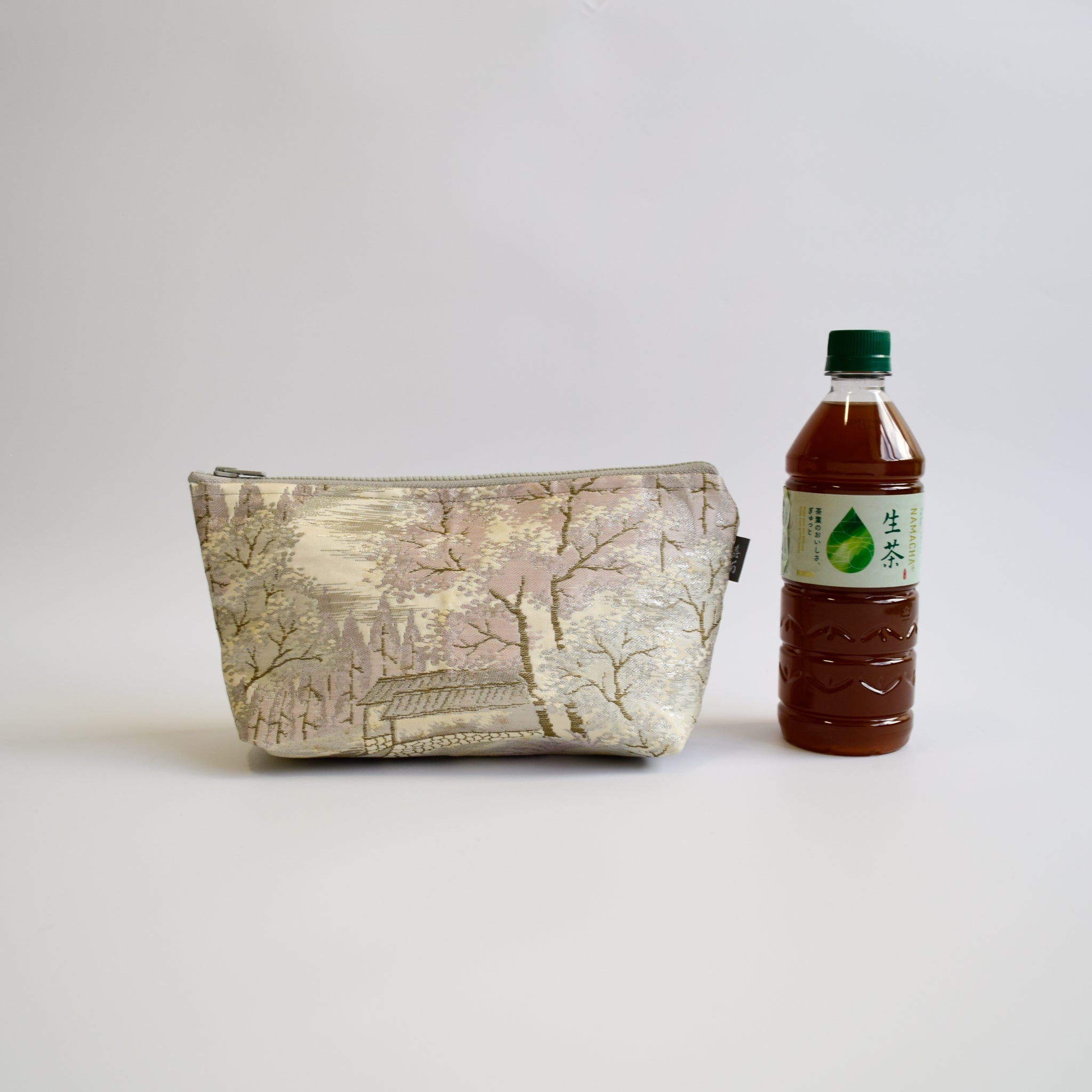 Pouch using kimono obi K228