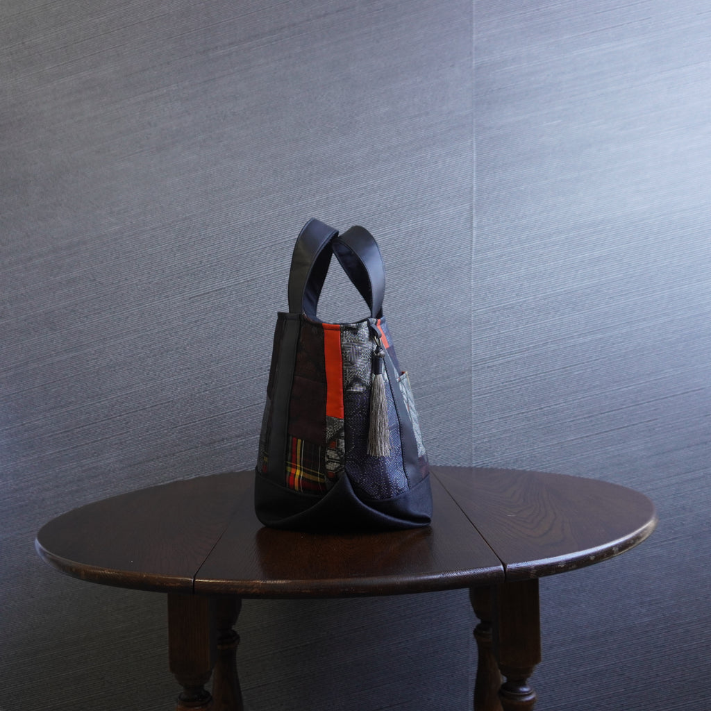 パッチワーク仕様のミニトートバッグ K154