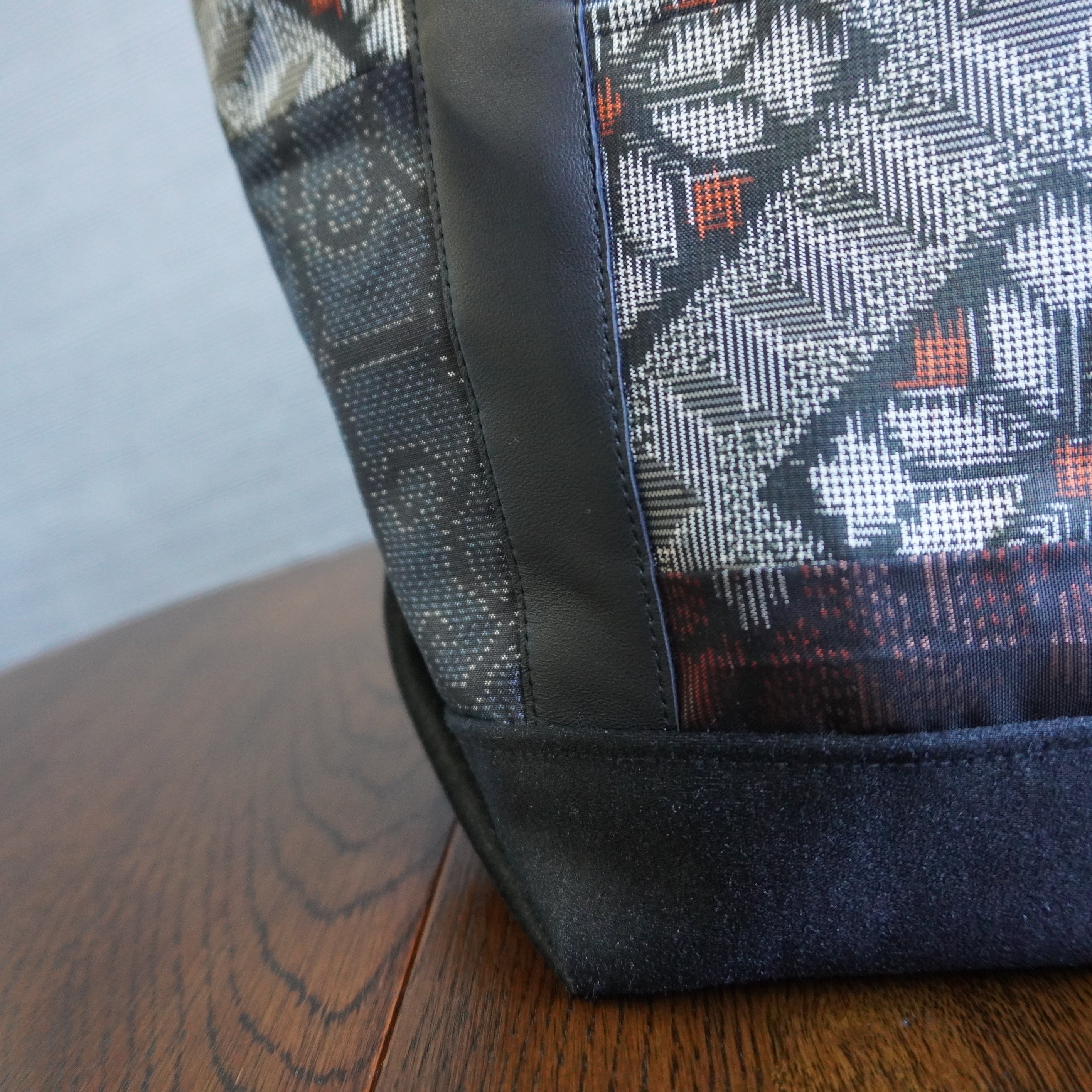 パッチワーク仕様のミニトートバッグ K154