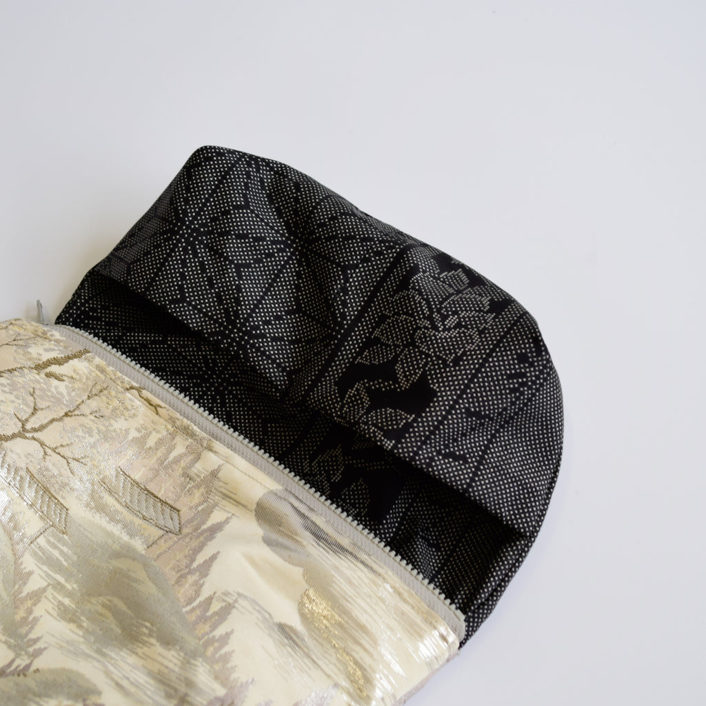 Pouch using kimono obi K228