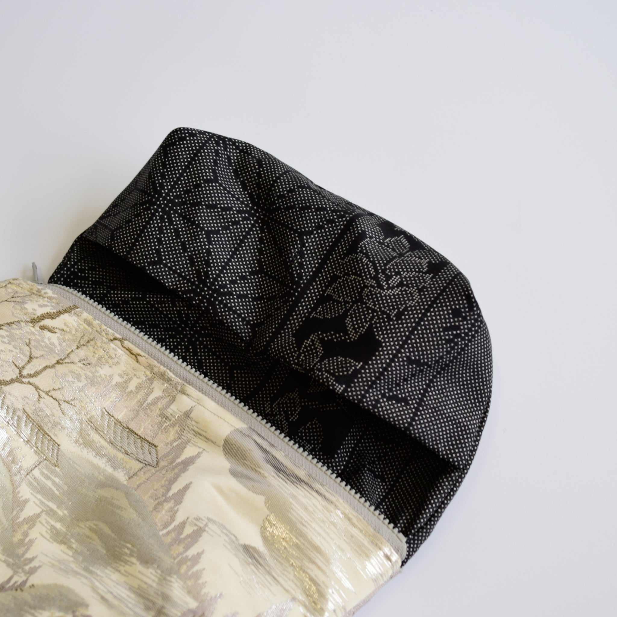 Pouch using kimono obi K228