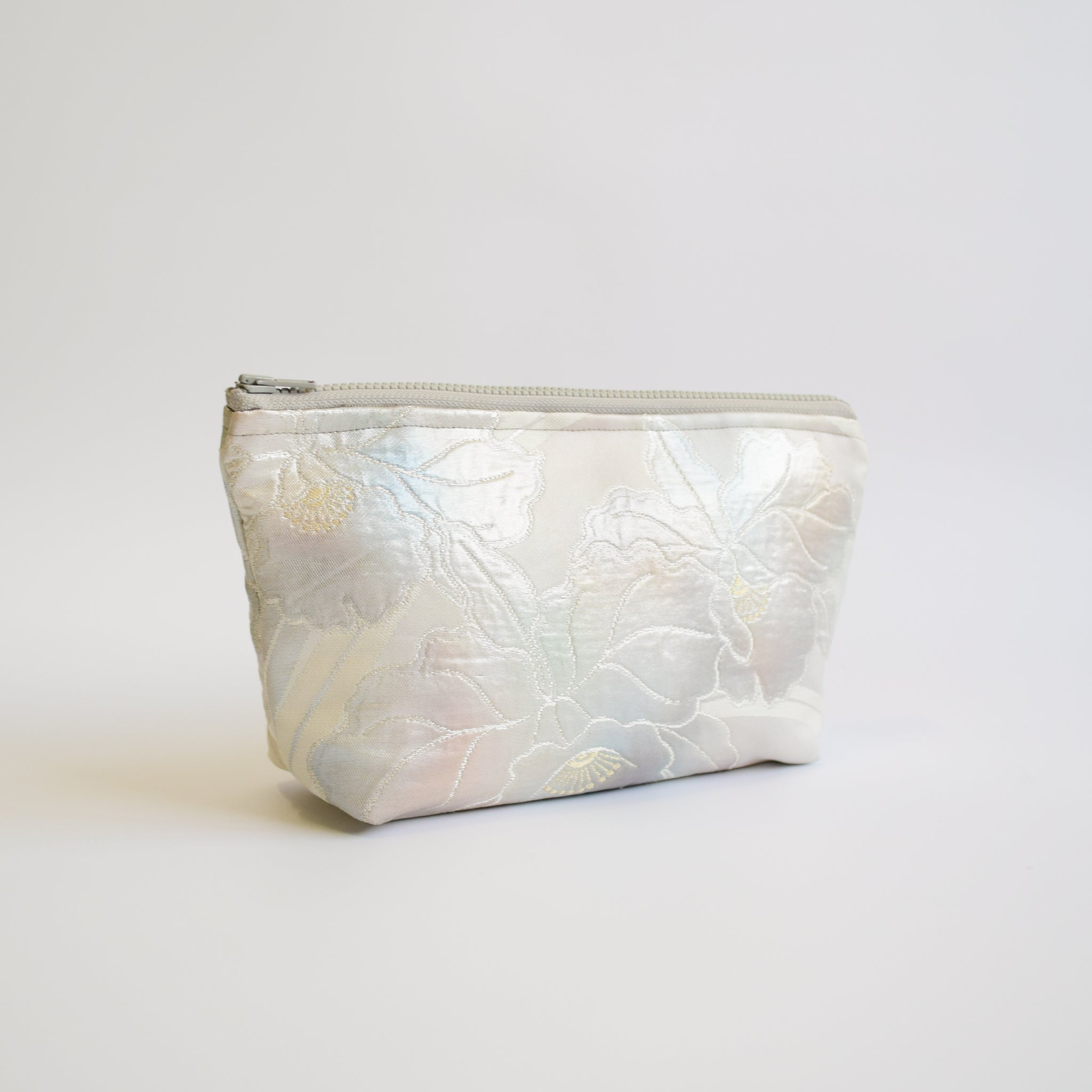 Pouch using kimono obi K228