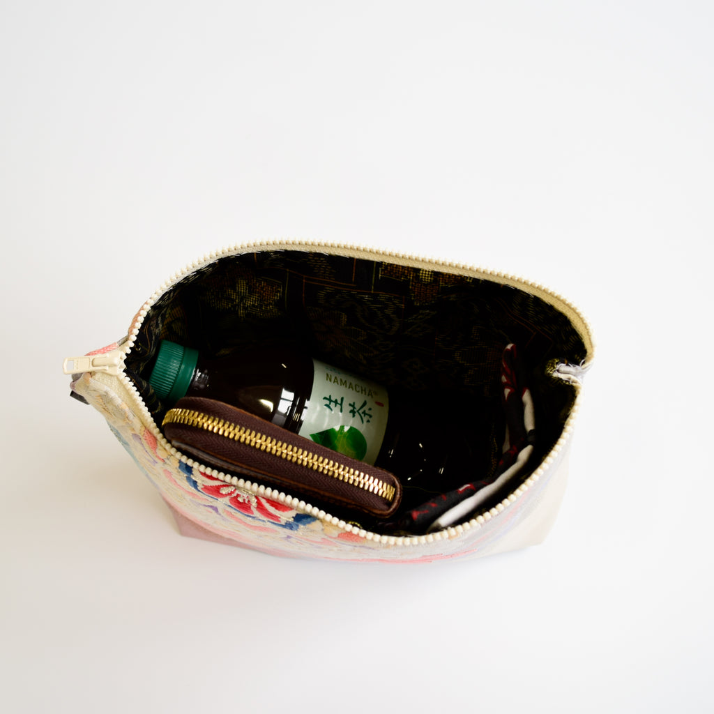 Pouch using kimono obi K228