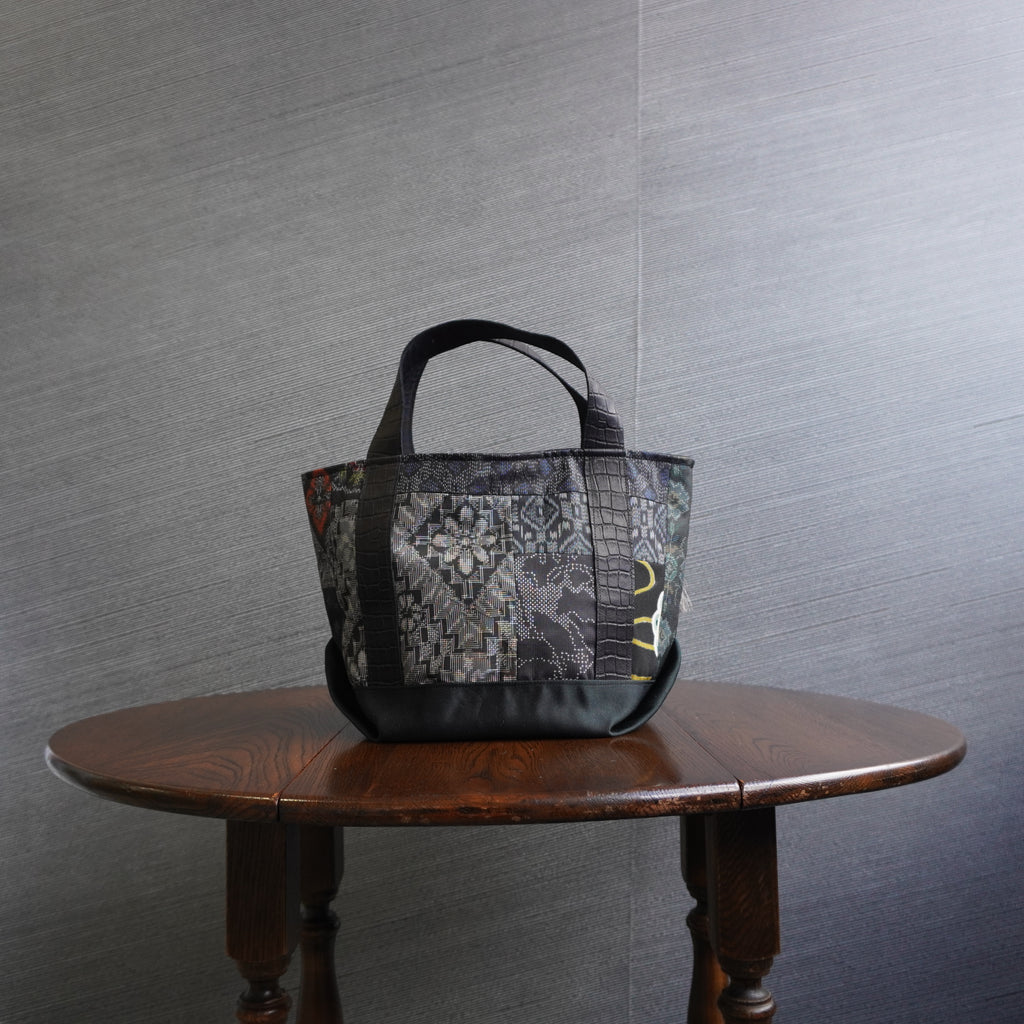 パッチワーク仕様のミニトートバッグ K184