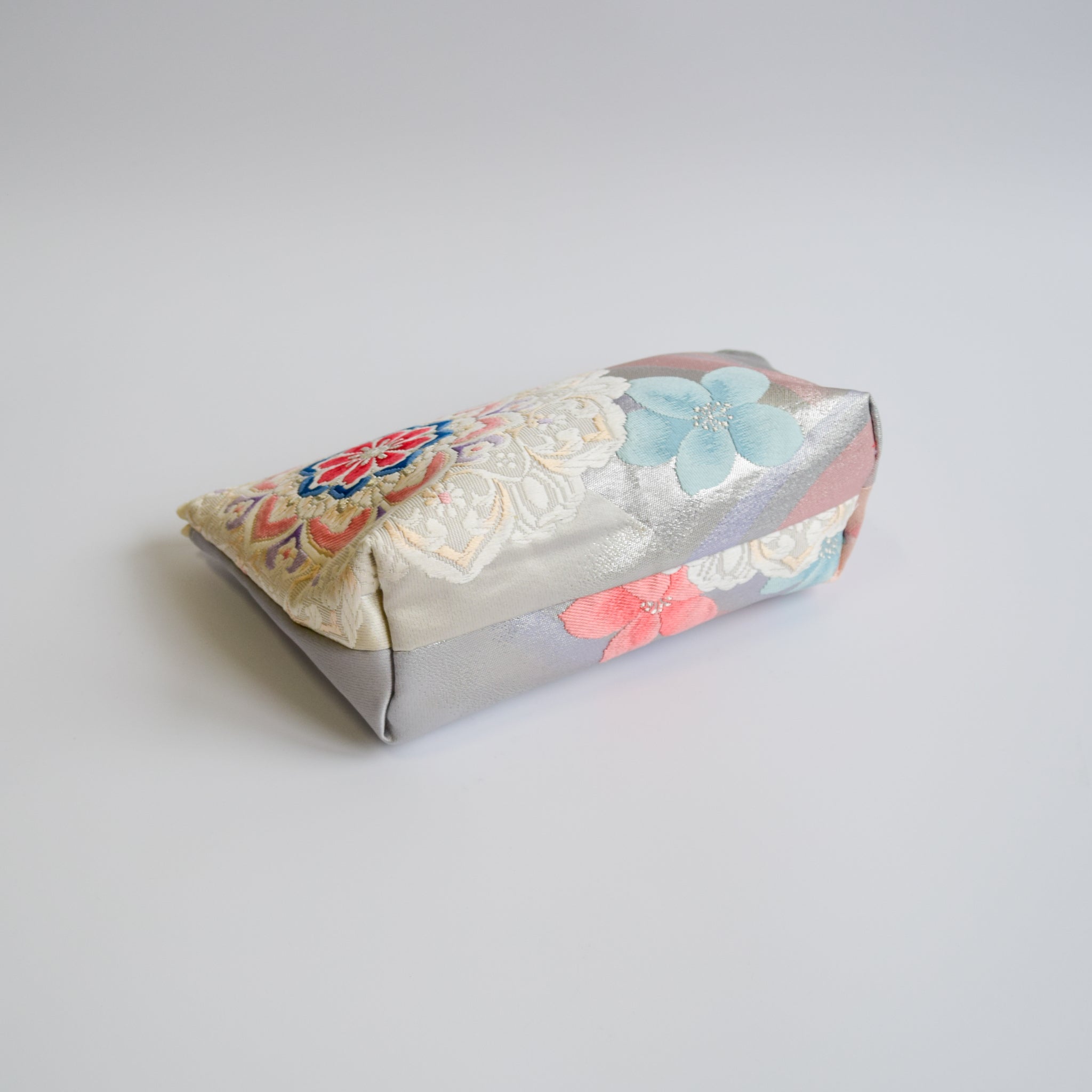 Pouch using kimono obi K228
