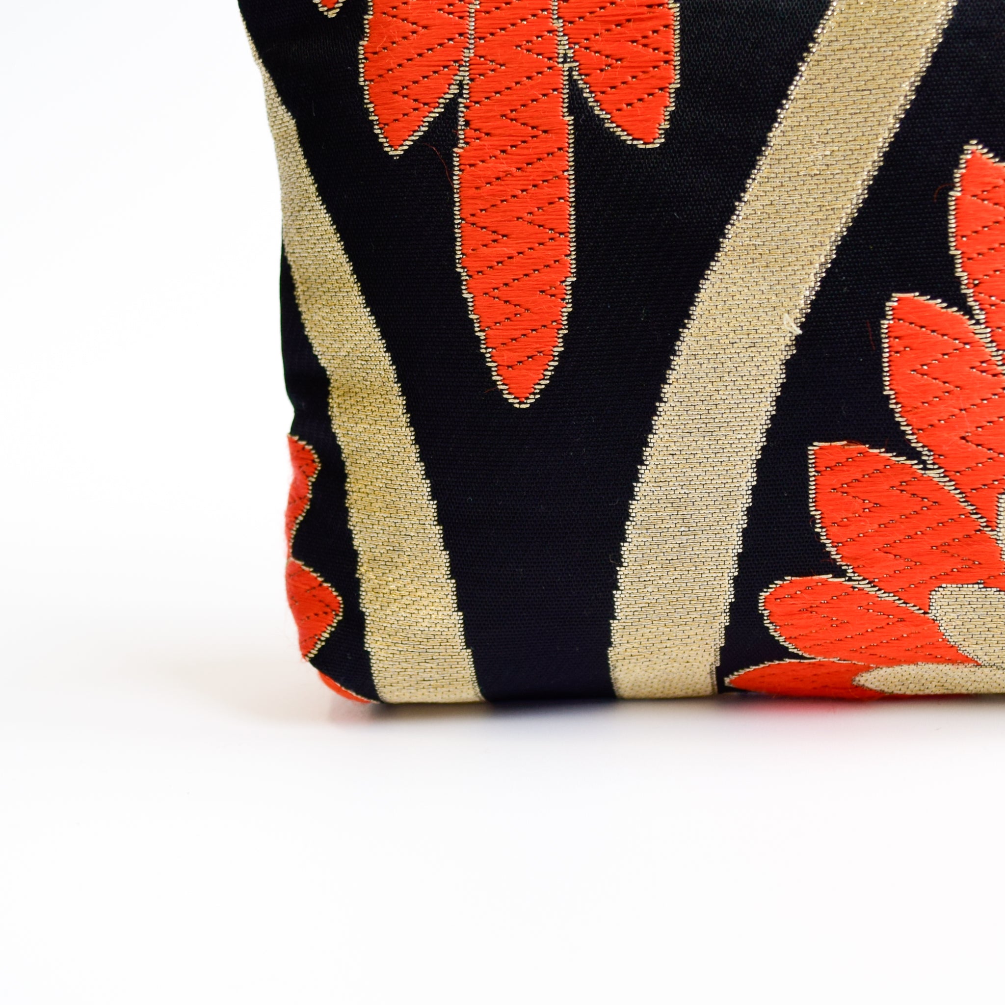 Pouch using kimono obi K228