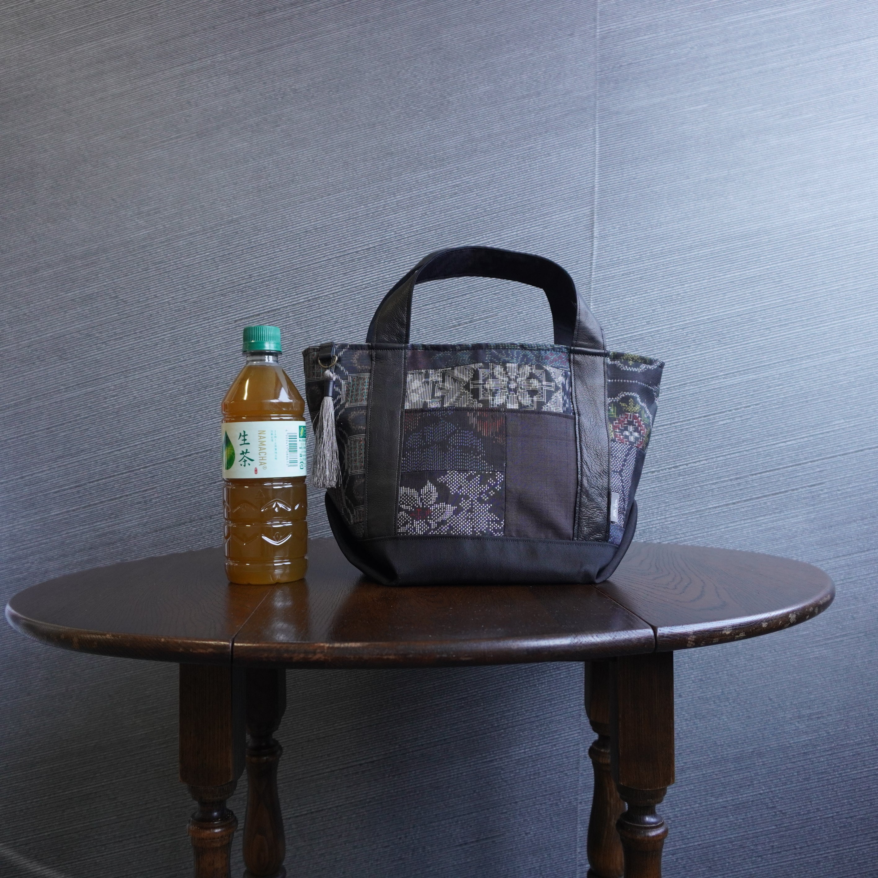 パッチワーク仕様のミニトートバッグ K186