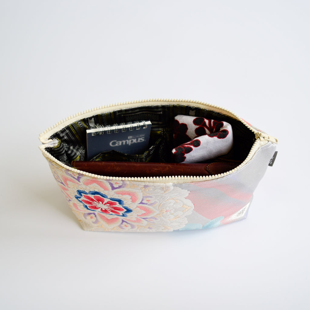 Pouch using kimono obi K228