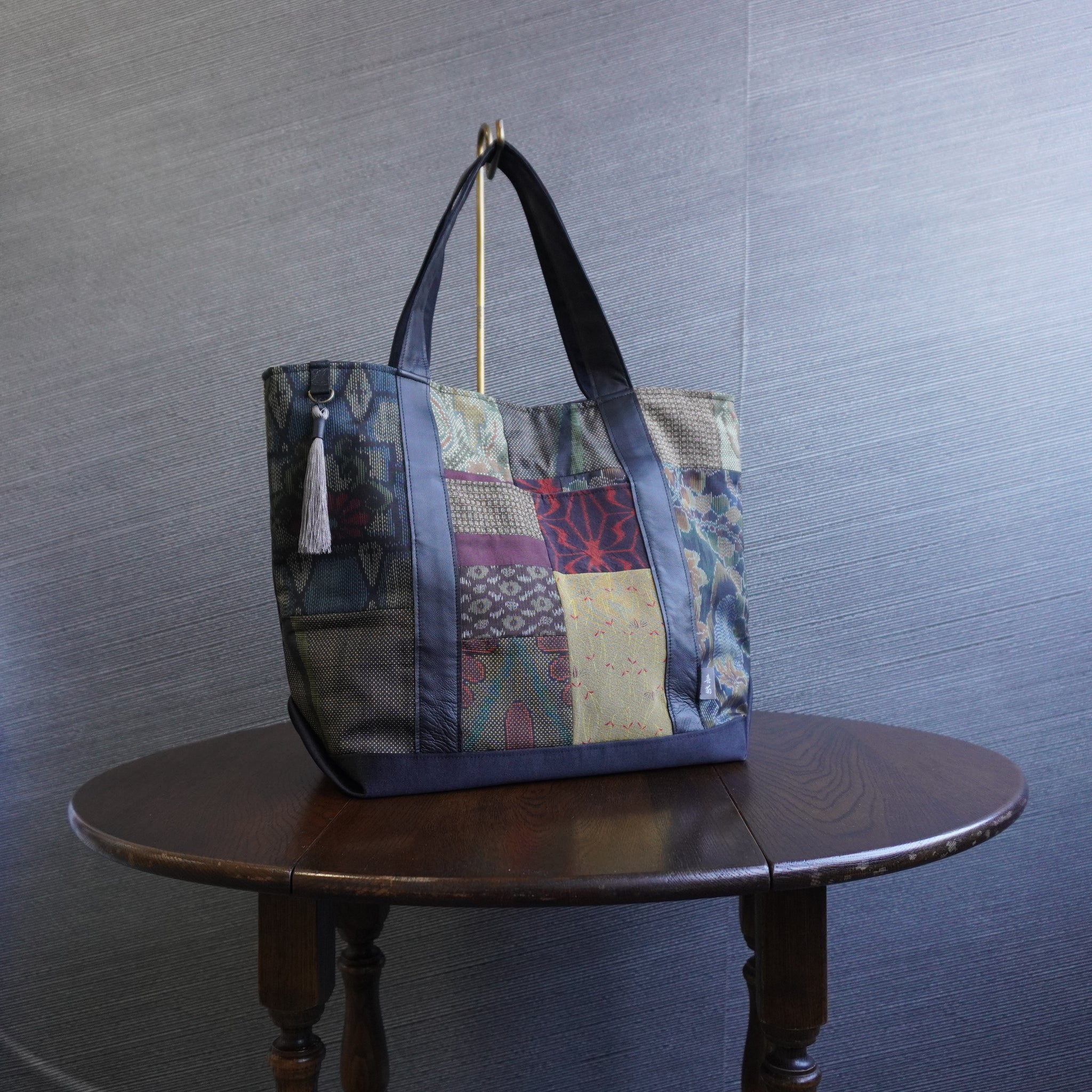パッチワーク仕様のトートバッグ K187